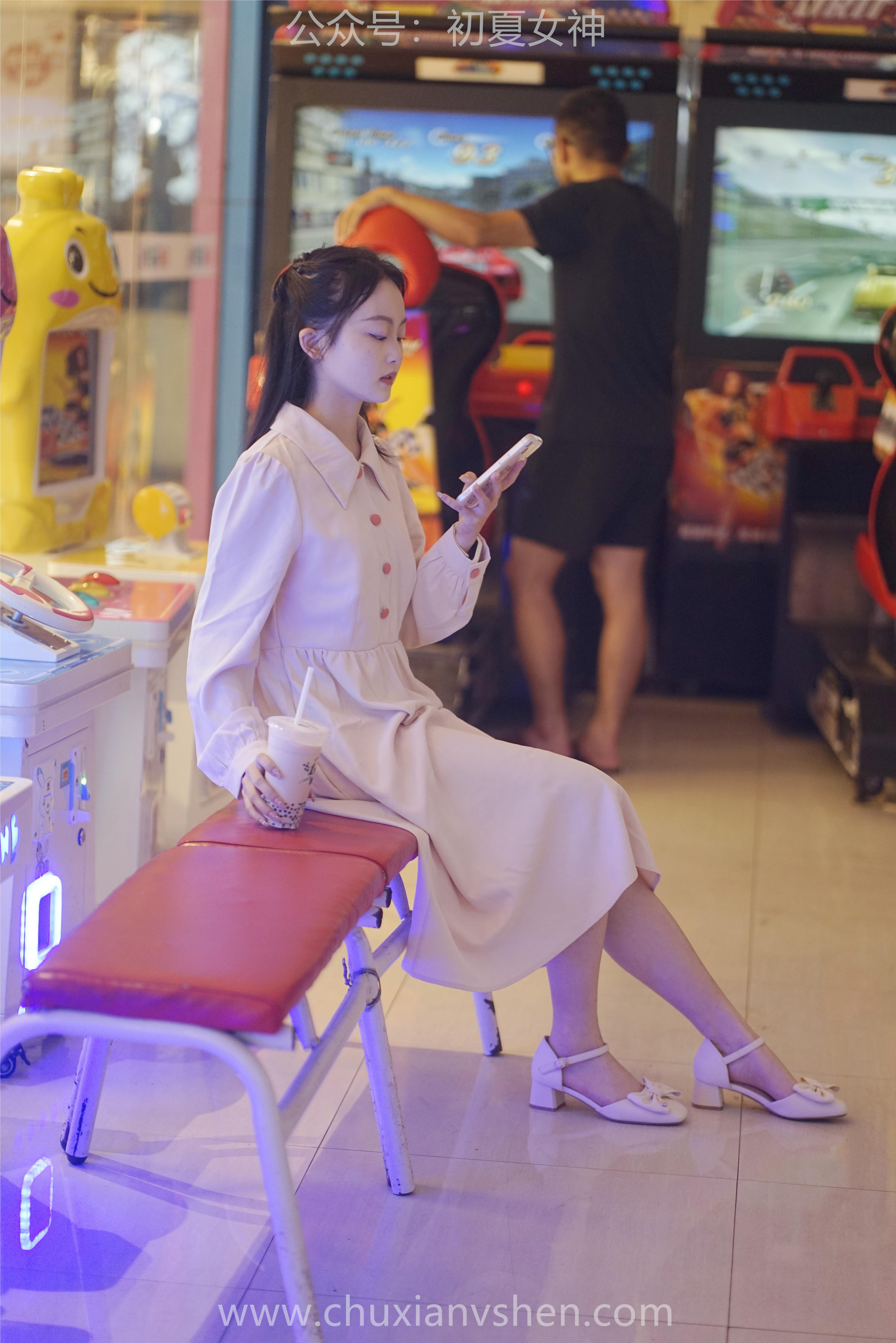 初夏女神 NO.077 双双 偶遇学姐 周末逛商场[120P+1V／6.90GB]_第4集