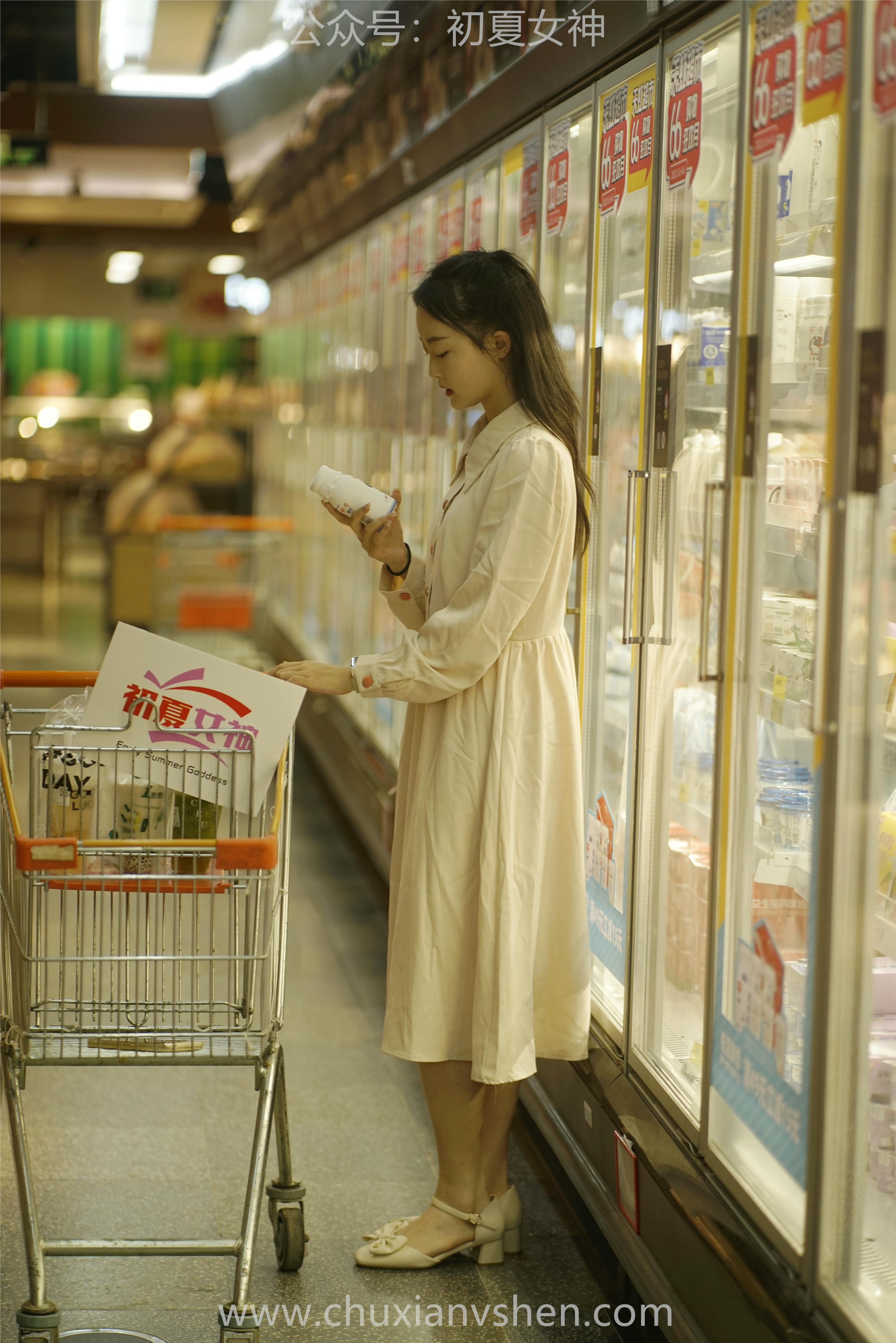 初夏女神 NO.077 双双 偶遇学姐 周末逛商场[120P+1V／6.90GB]_第1集