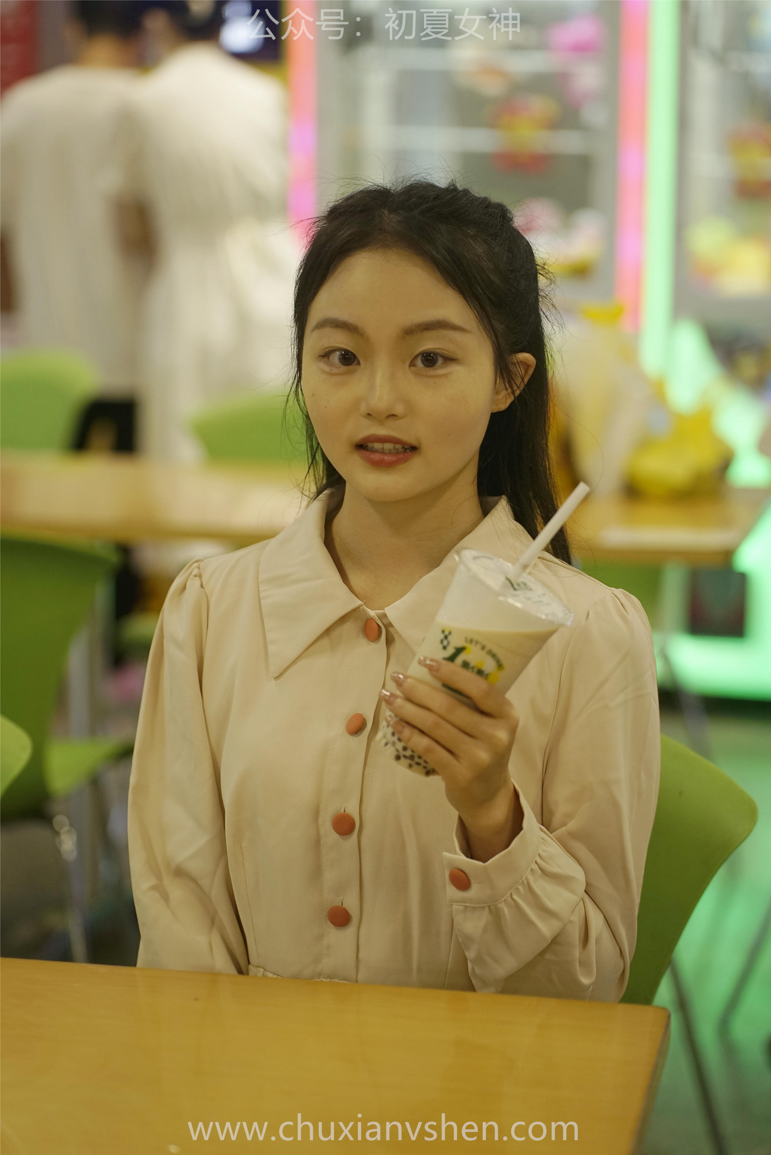 初夏女神 NO.077 双双 偶遇学姐 周末逛商场[120P+1V／6.90GB]_第5集