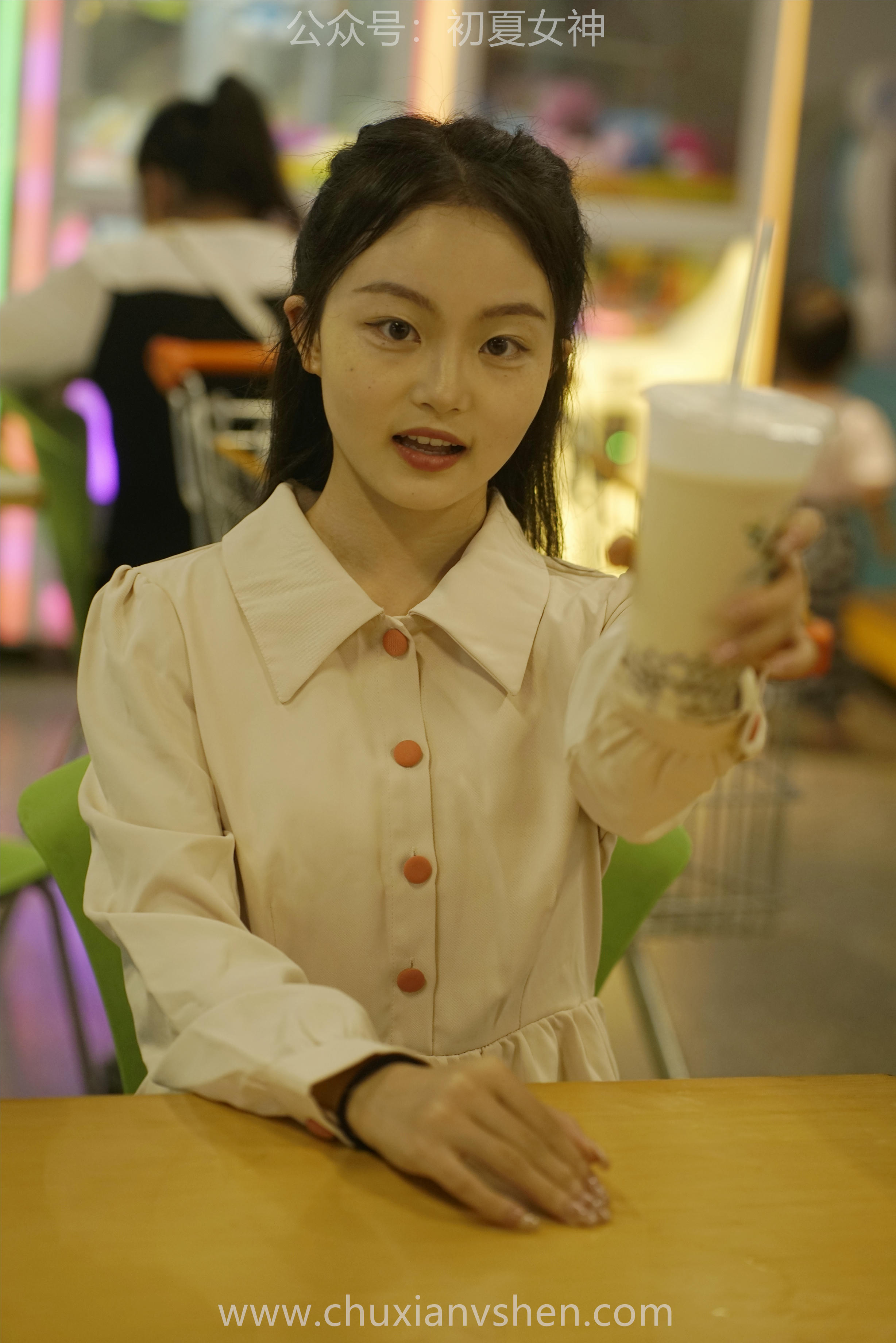 初夏女神 NO.077 双双 偶遇学姐 周末逛商场[120P+1V／6.90GB]_第5集