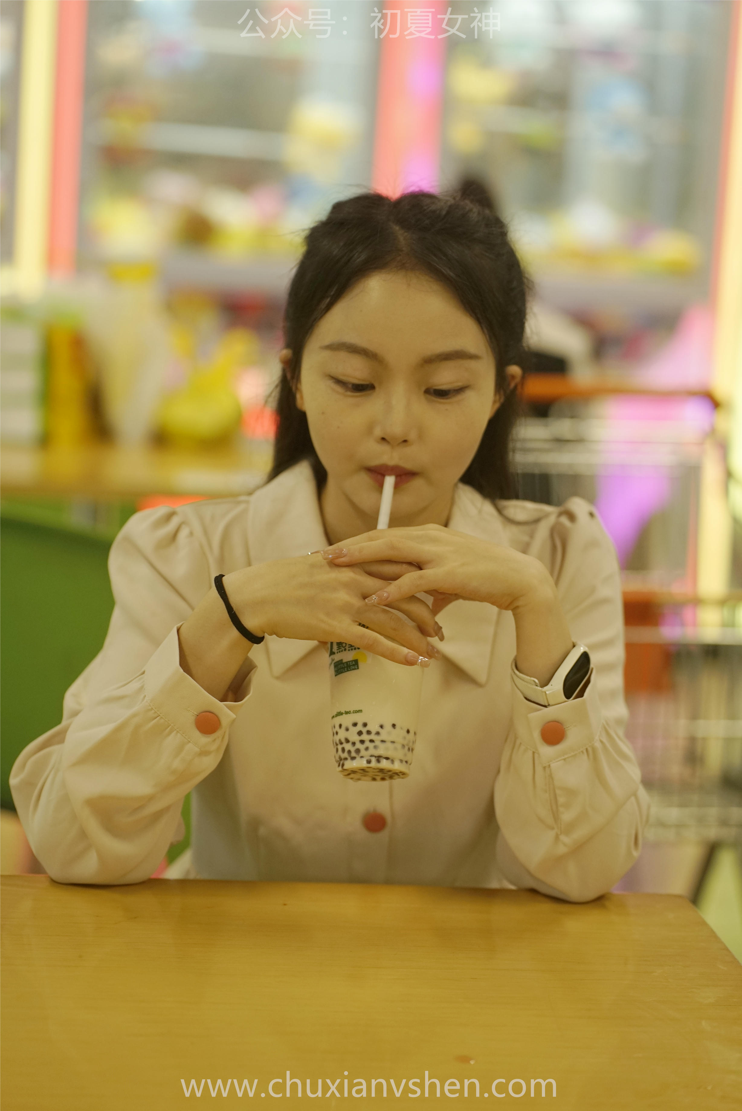 初夏女神 NO.077 双双 偶遇学姐 周末逛商场[120P+1V／6.90GB]_第5集