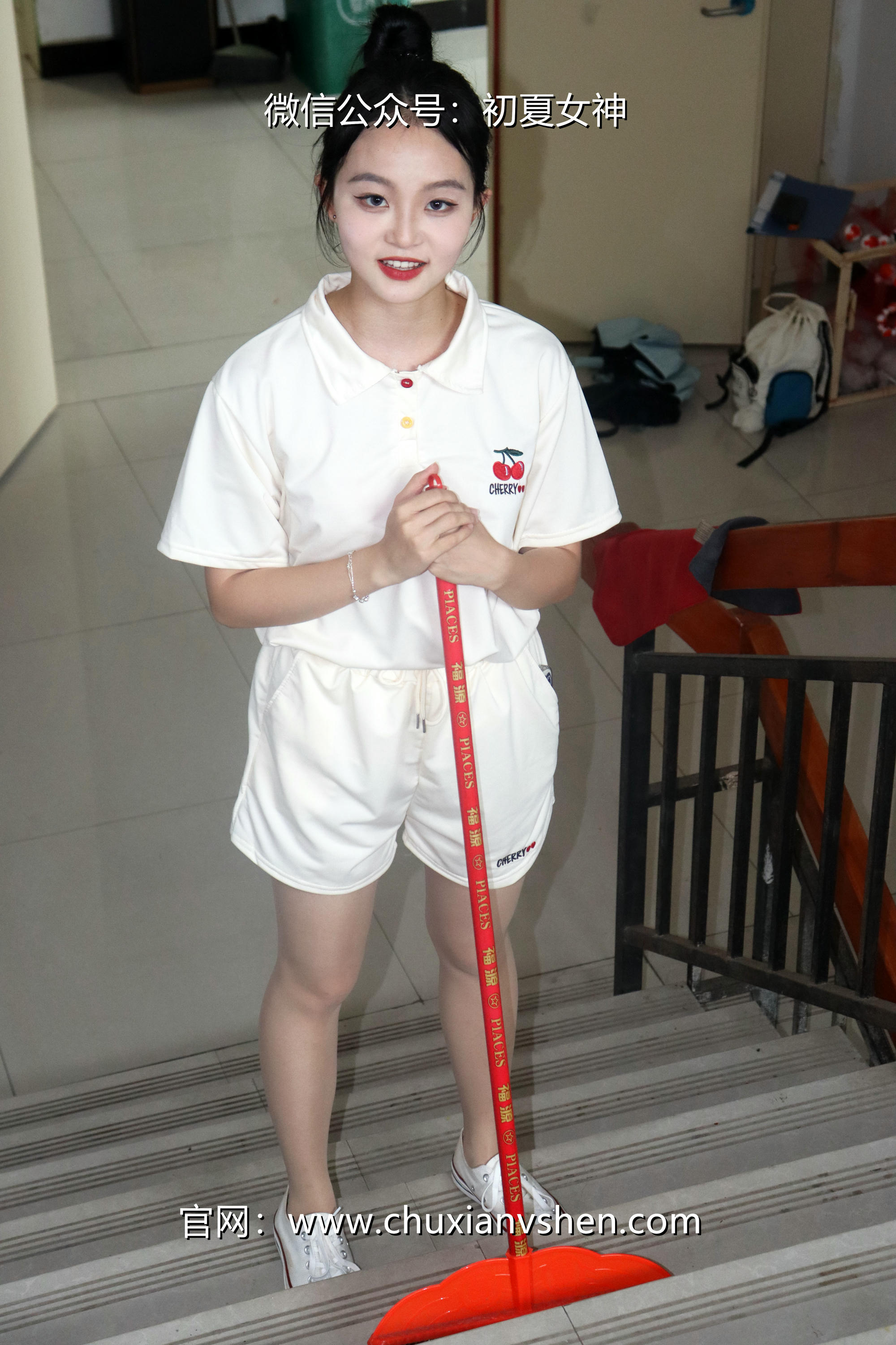 初夏女神 NO.078 双双 打扫教室[145P+1V／5.13GB]_第2集