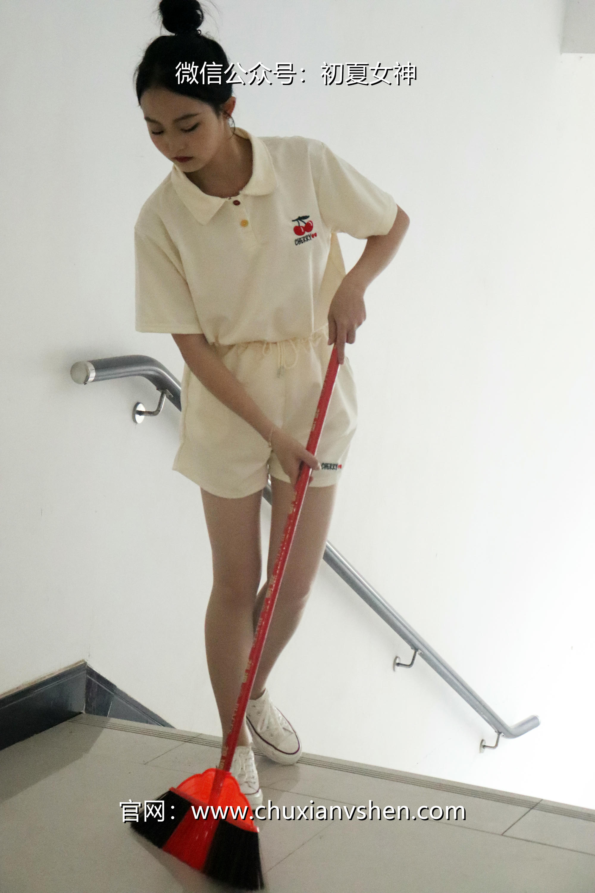 初夏女神 NO.078 双双 打扫教室[145P+1V／5.13GB]_第1集