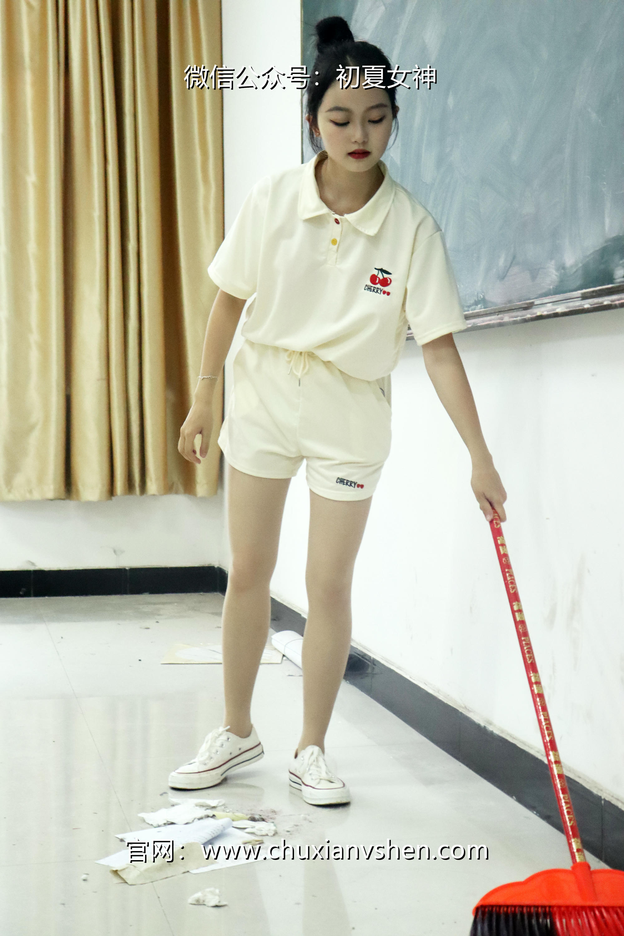 初夏女神 NO.078 双双 打扫教室[145P+1V／5.13GB]_第3集