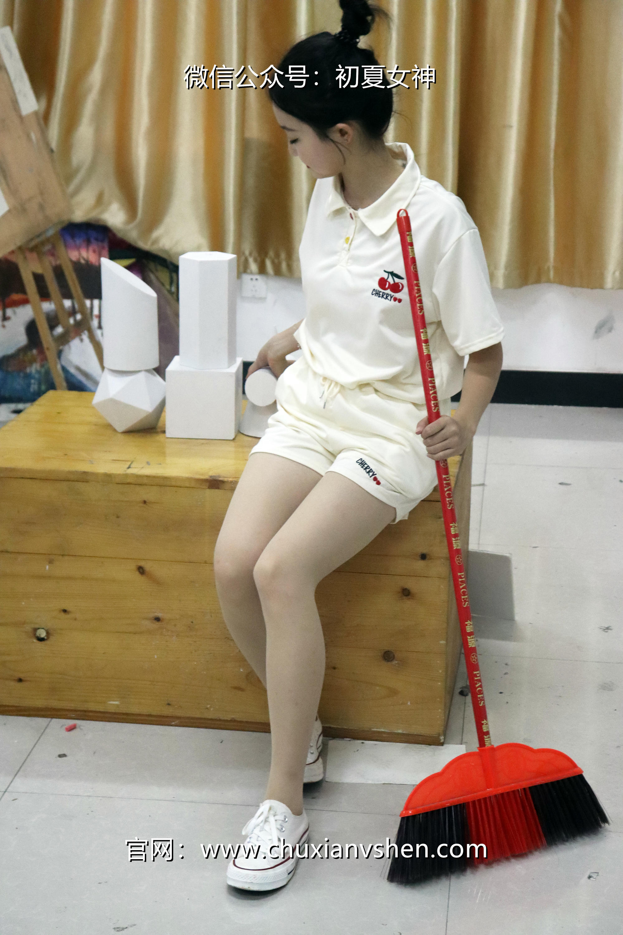 初夏女神 NO.078 双双 打扫教室[145P+1V／5.13GB]_第4集