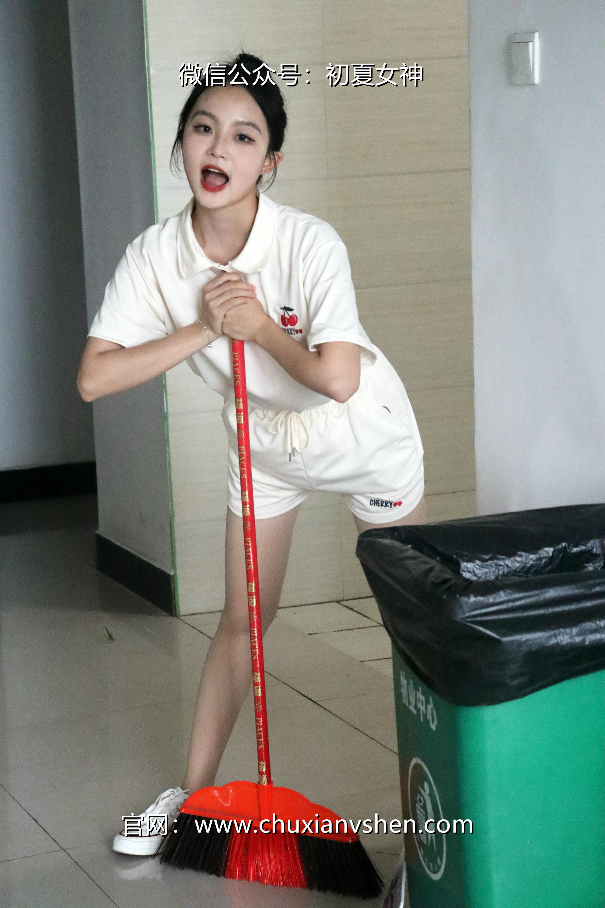 初夏女神 NO.078 双双 打扫教室[145P+1V／5.13GB]_第1集