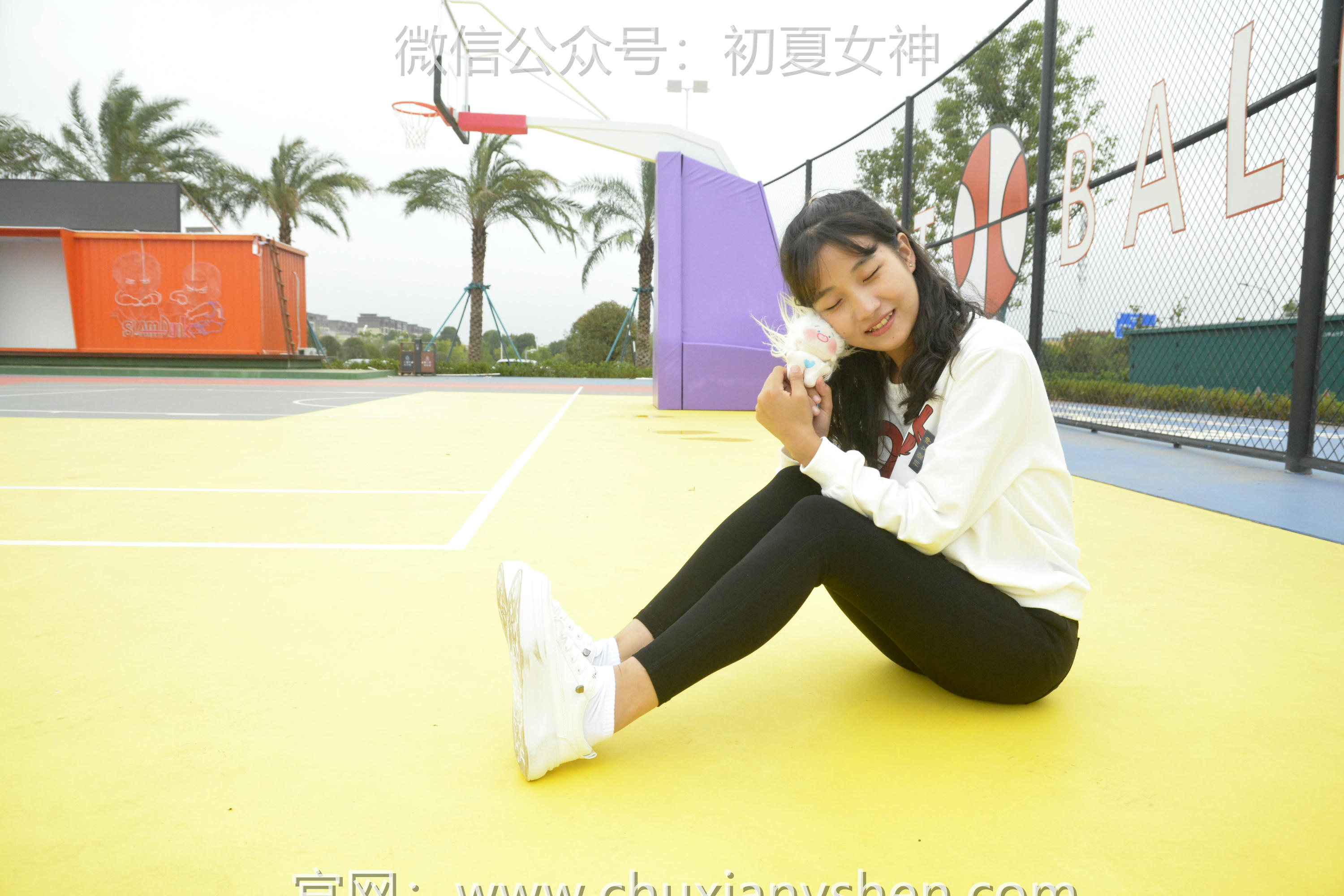 初夏女神 NO.082 点点 休闲卫衣[150P+1V／5.26GB]_第1集