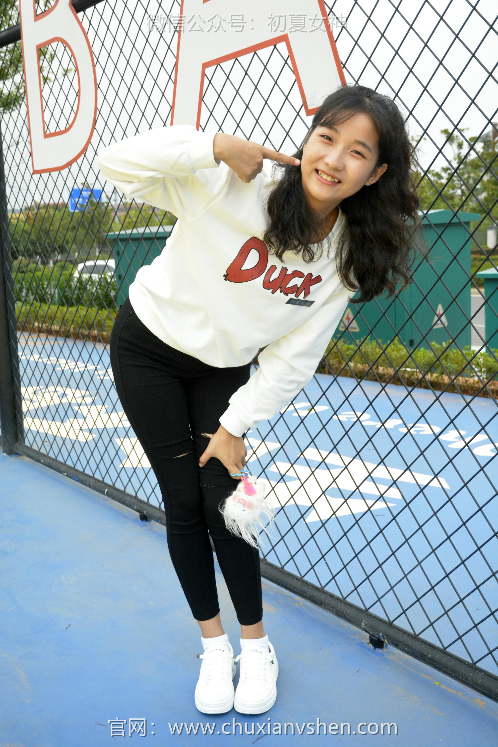 初夏女神 NO.082 点点 休闲卫衣[150P+1V／5.26GB]_第2集