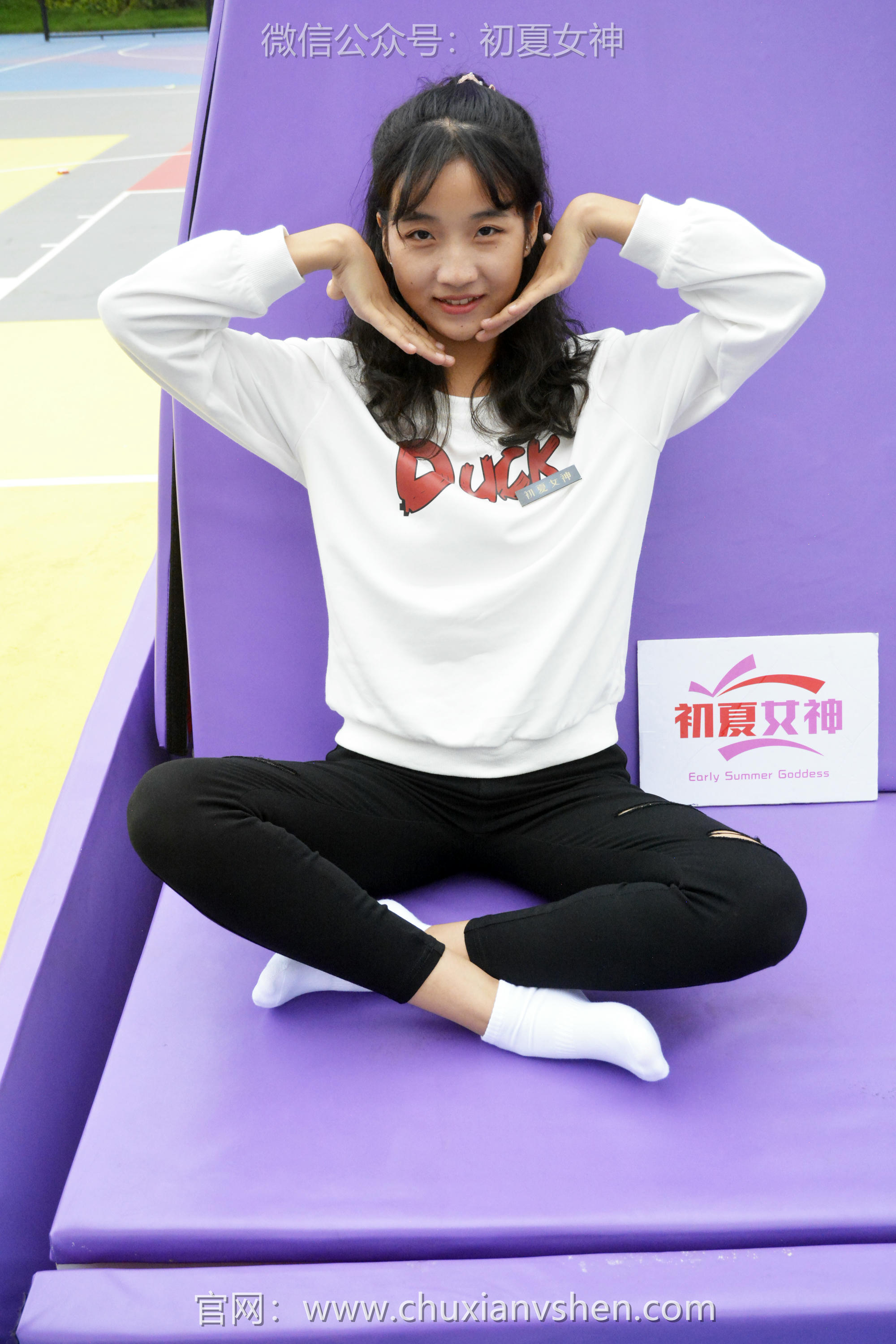 初夏女神 NO.082 点点 休闲卫衣[150P+1V／5.26GB]_第3集