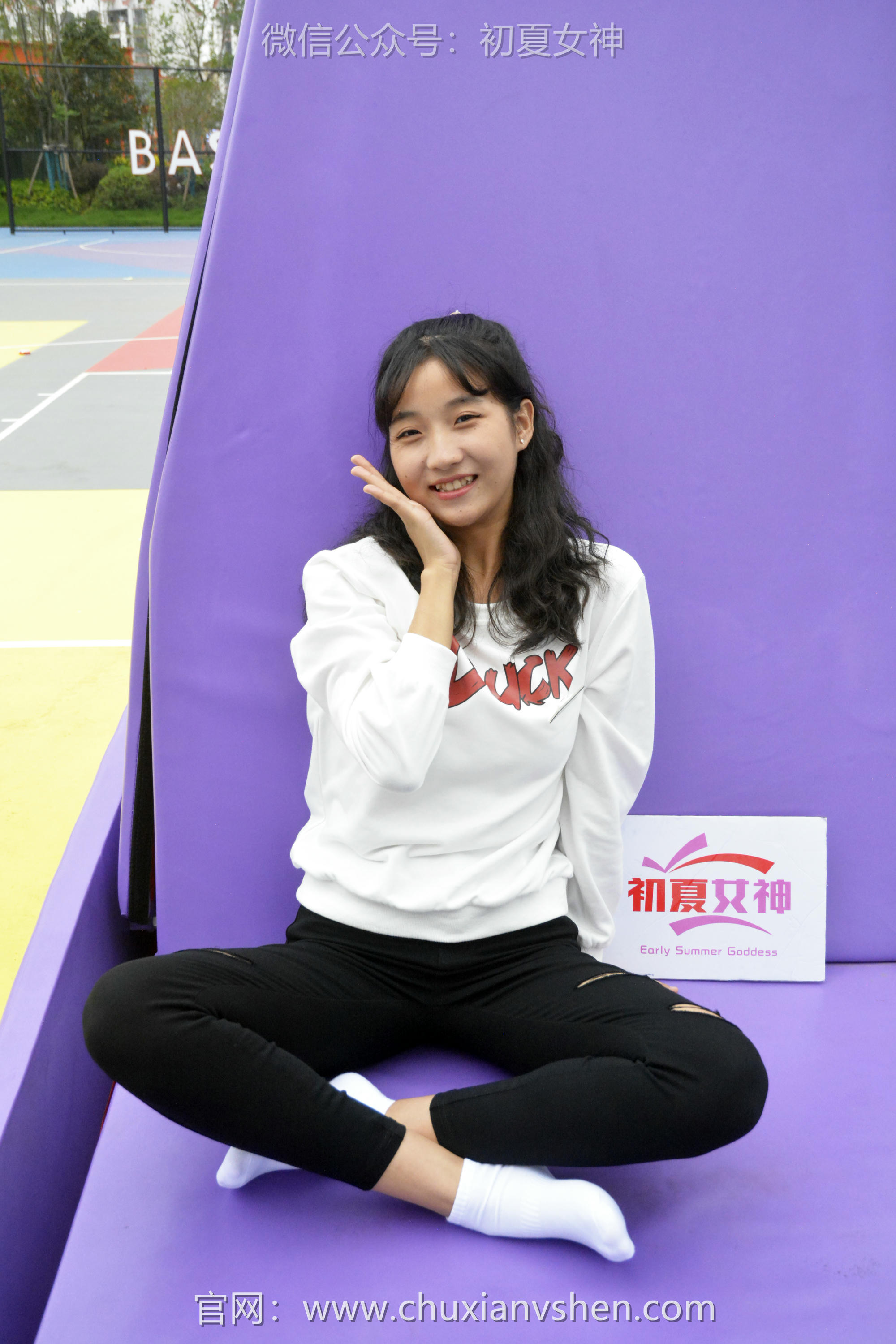 初夏女神 NO.082 点点 休闲卫衣[150P+1V／5.26GB]_第3集