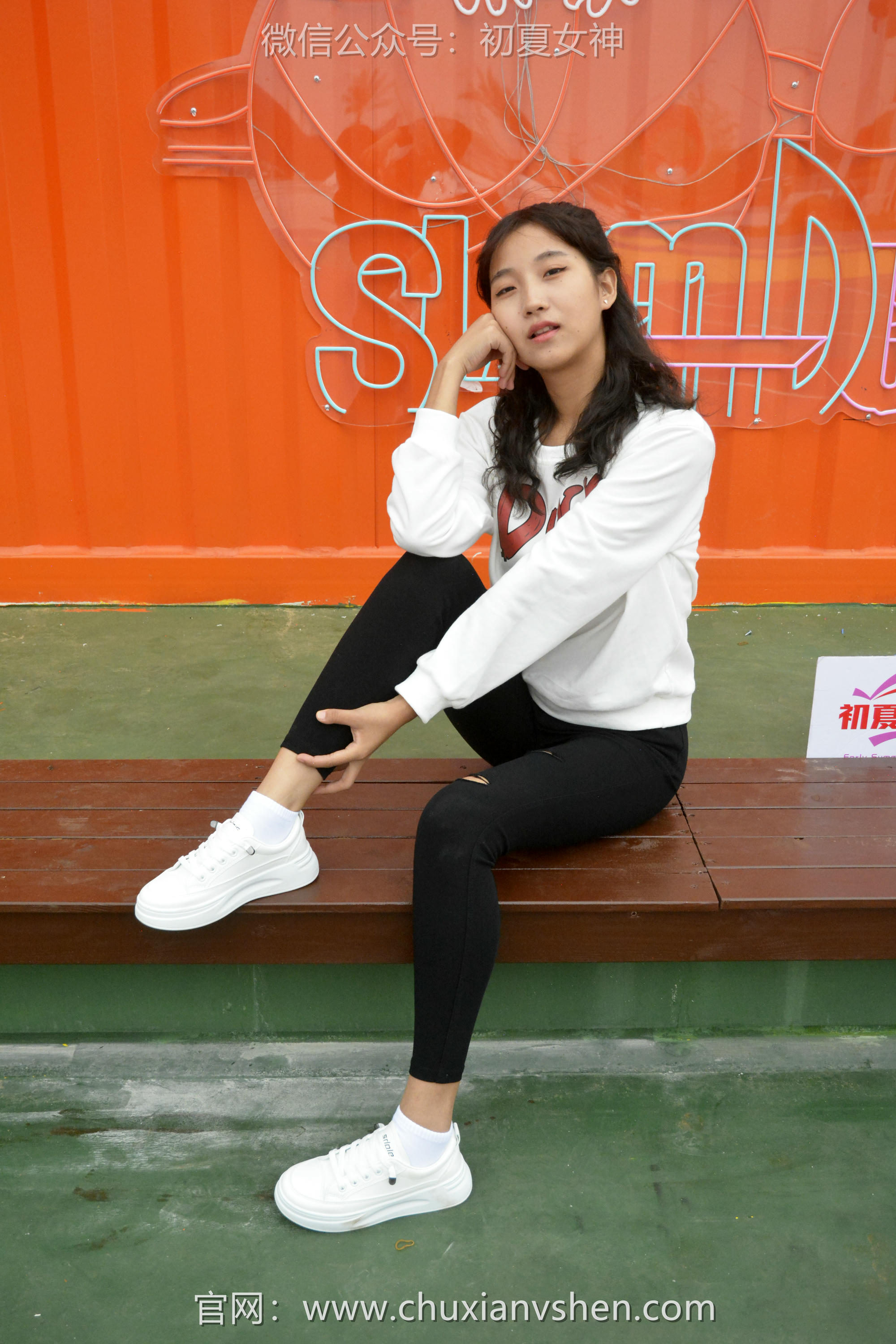 初夏女神 NO.082 点点 休闲卫衣[150P+1V／5.26GB]_第3集