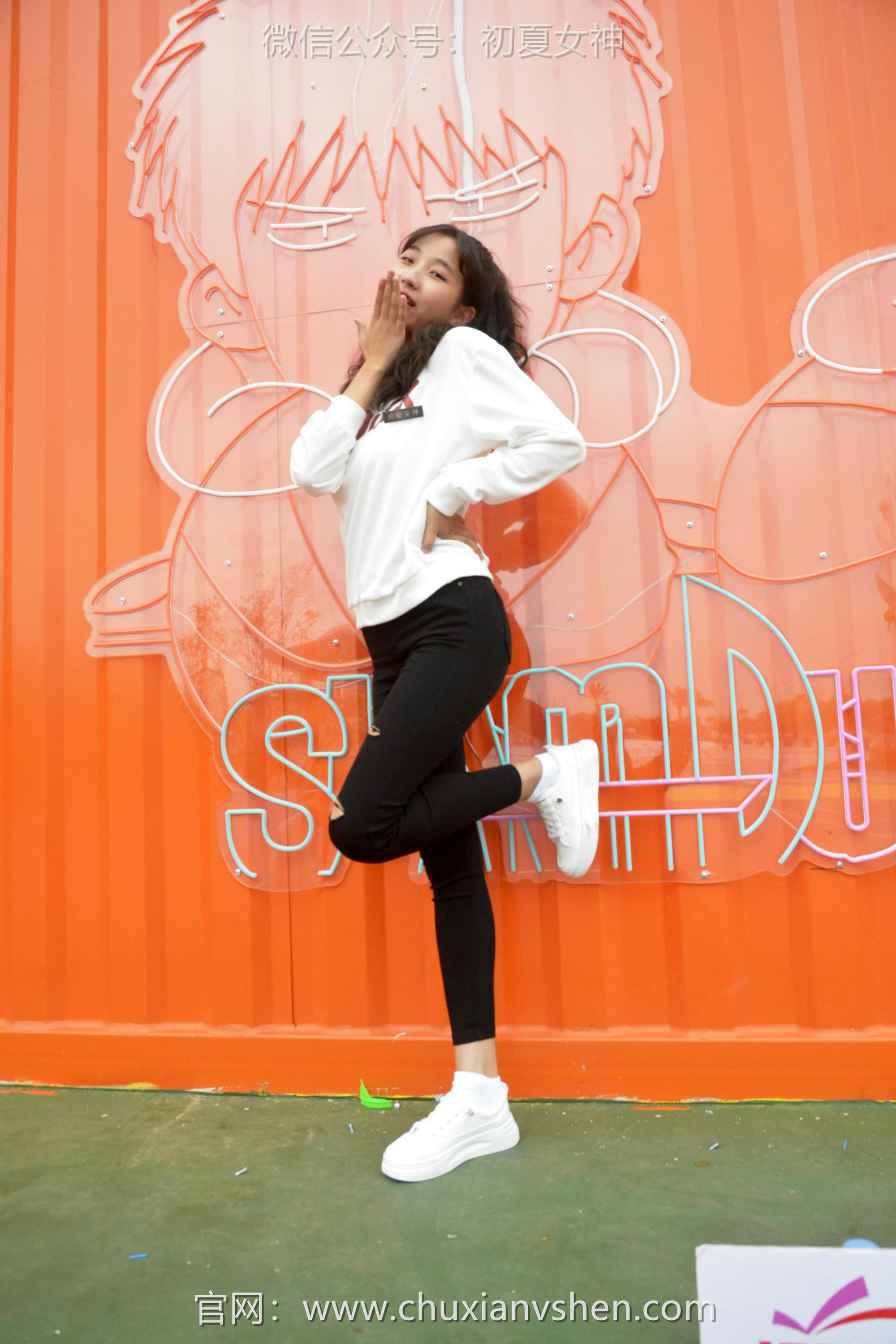 初夏女神 NO.082 点点 休闲卫衣[150P+1V／5.26GB]_第3集