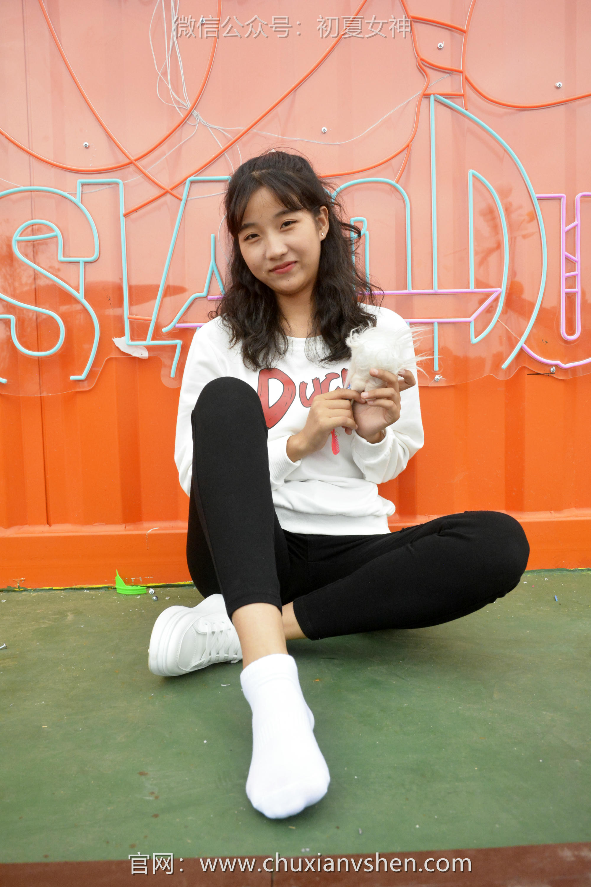 初夏女神 NO.082 点点 休闲卫衣[150P+1V／5.26GB]_第3集