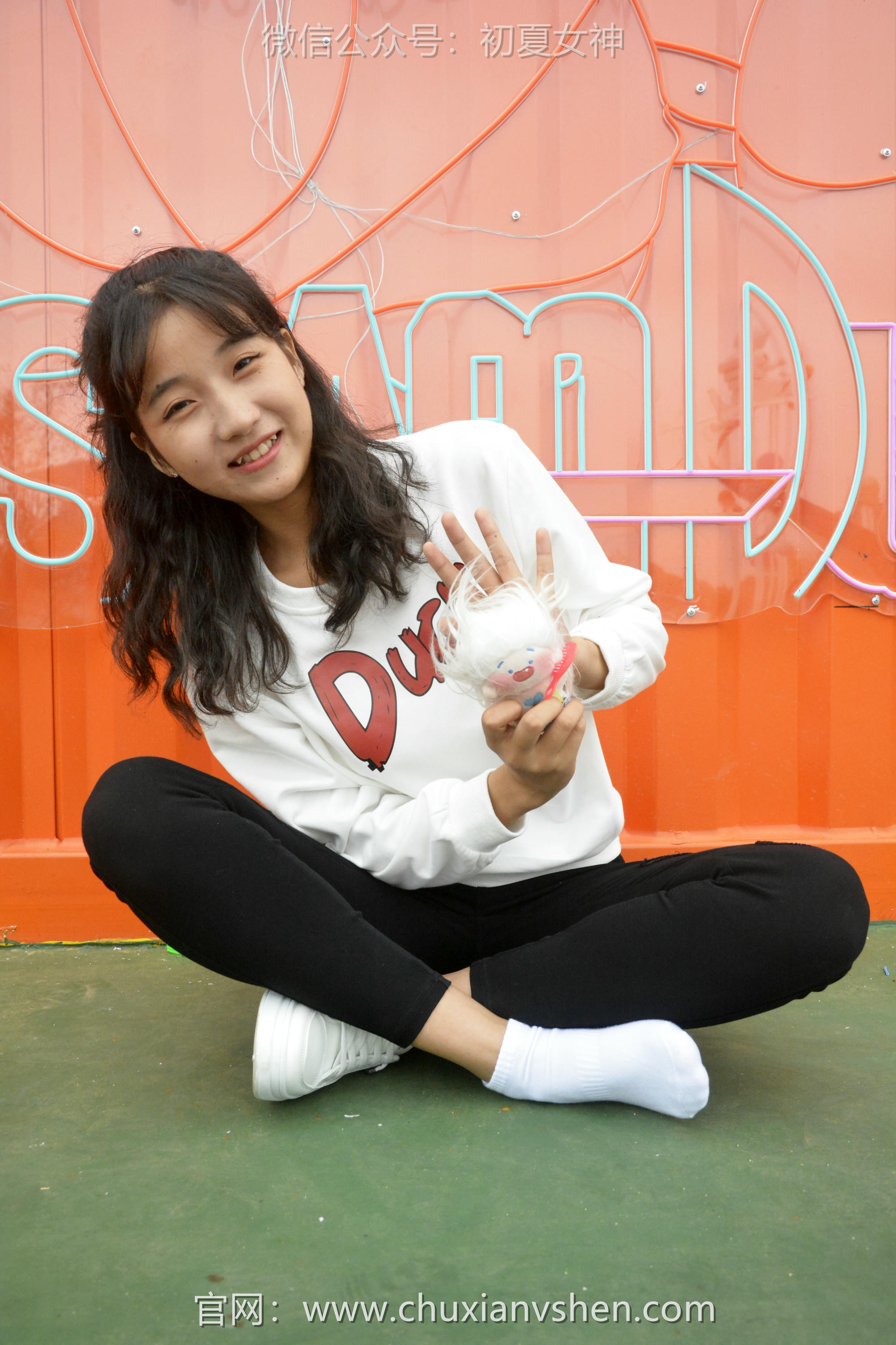 初夏女神 NO.082 点点 休闲卫衣[150P+1V／5.26GB]_第4集