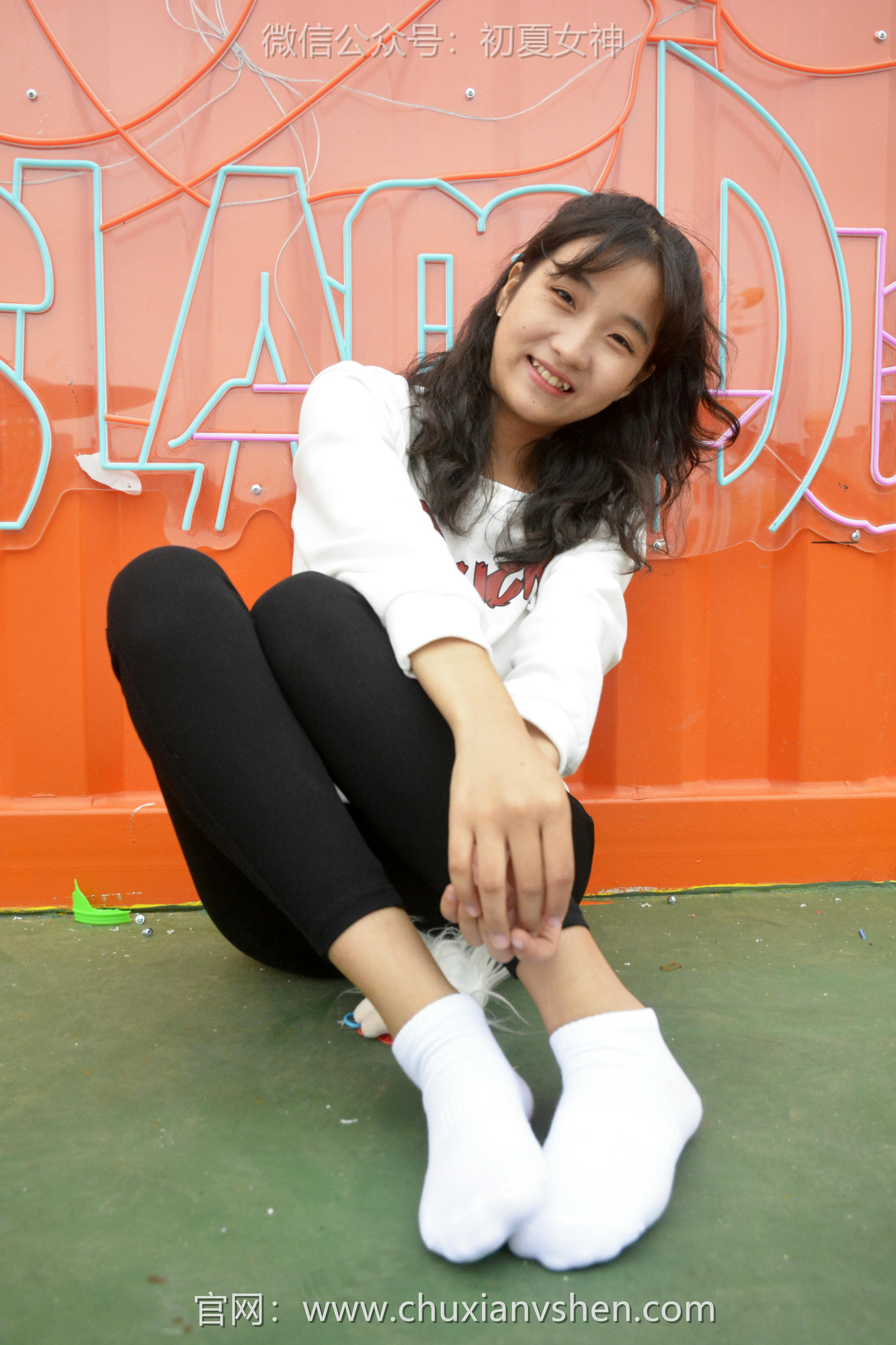 初夏女神 NO.082 点点 休闲卫衣[150P+1V／5.26GB]_第4集