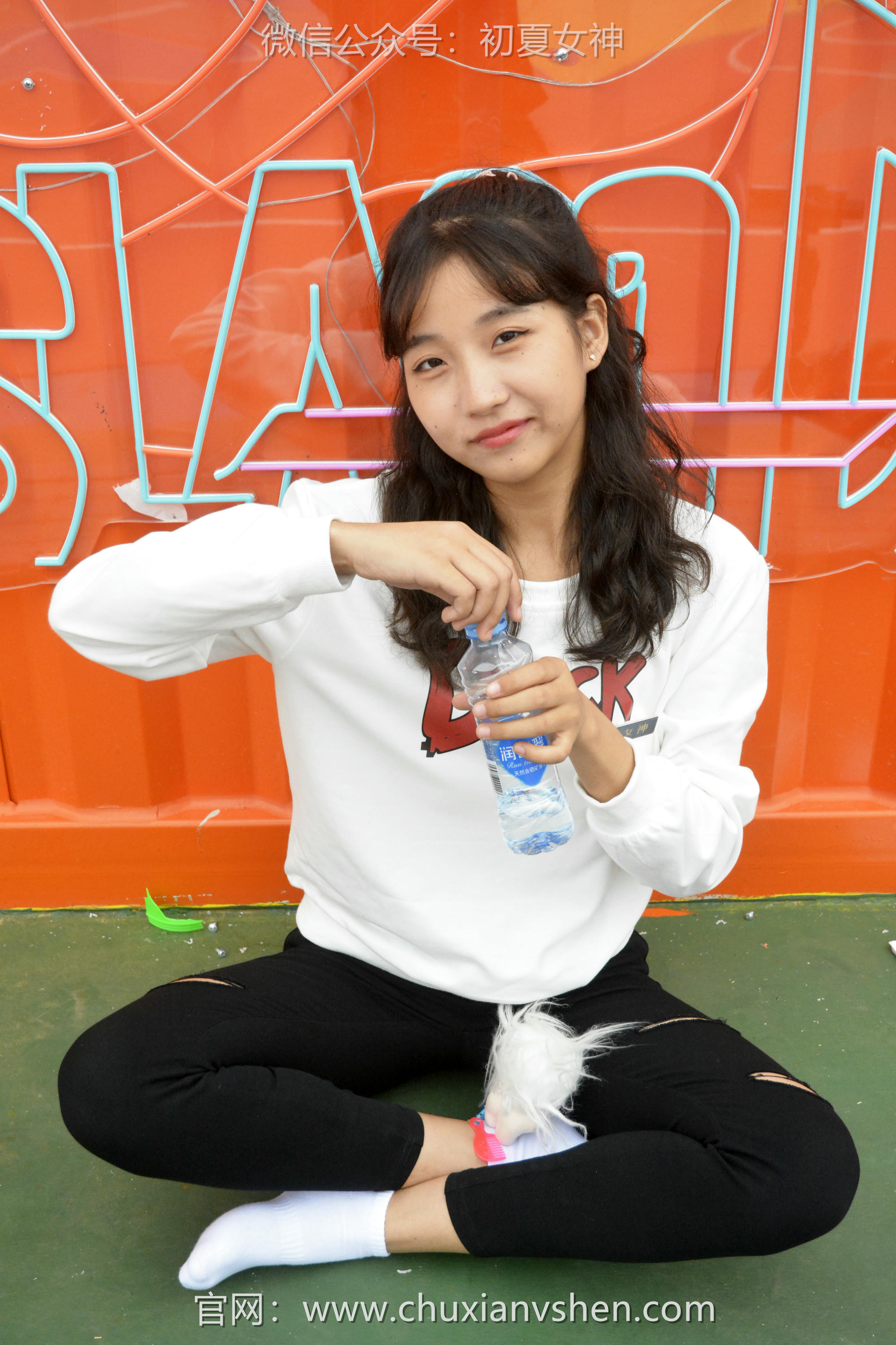 初夏女神 NO.082 点点 休闲卫衣[150P+1V／5.26GB]_第4集