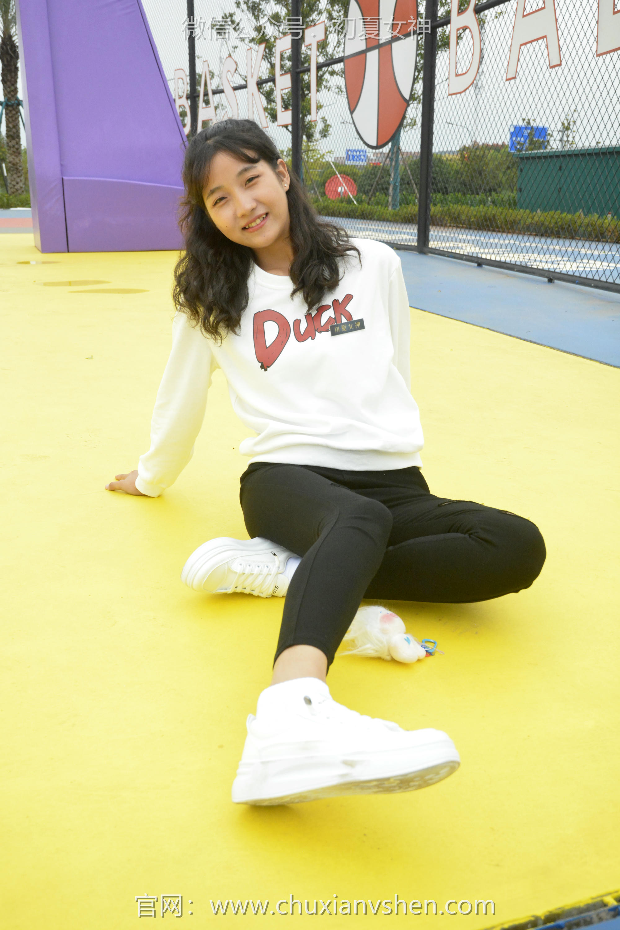 初夏女神 NO.082 点点 休闲卫衣[150P+1V／5.26GB]_第1集