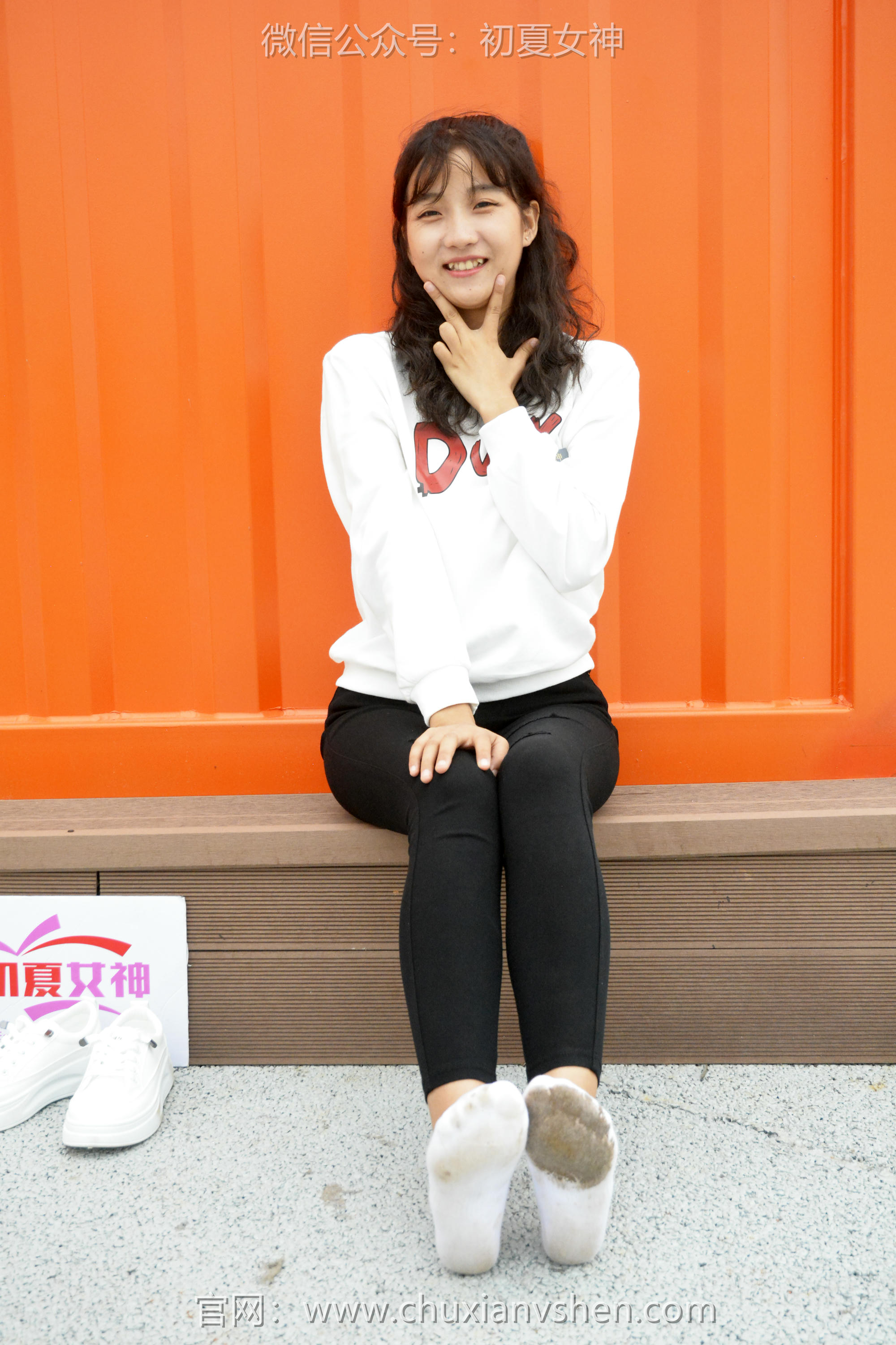 初夏女神 NO.082 点点 休闲卫衣[150P+1V／5.26GB]_第5集