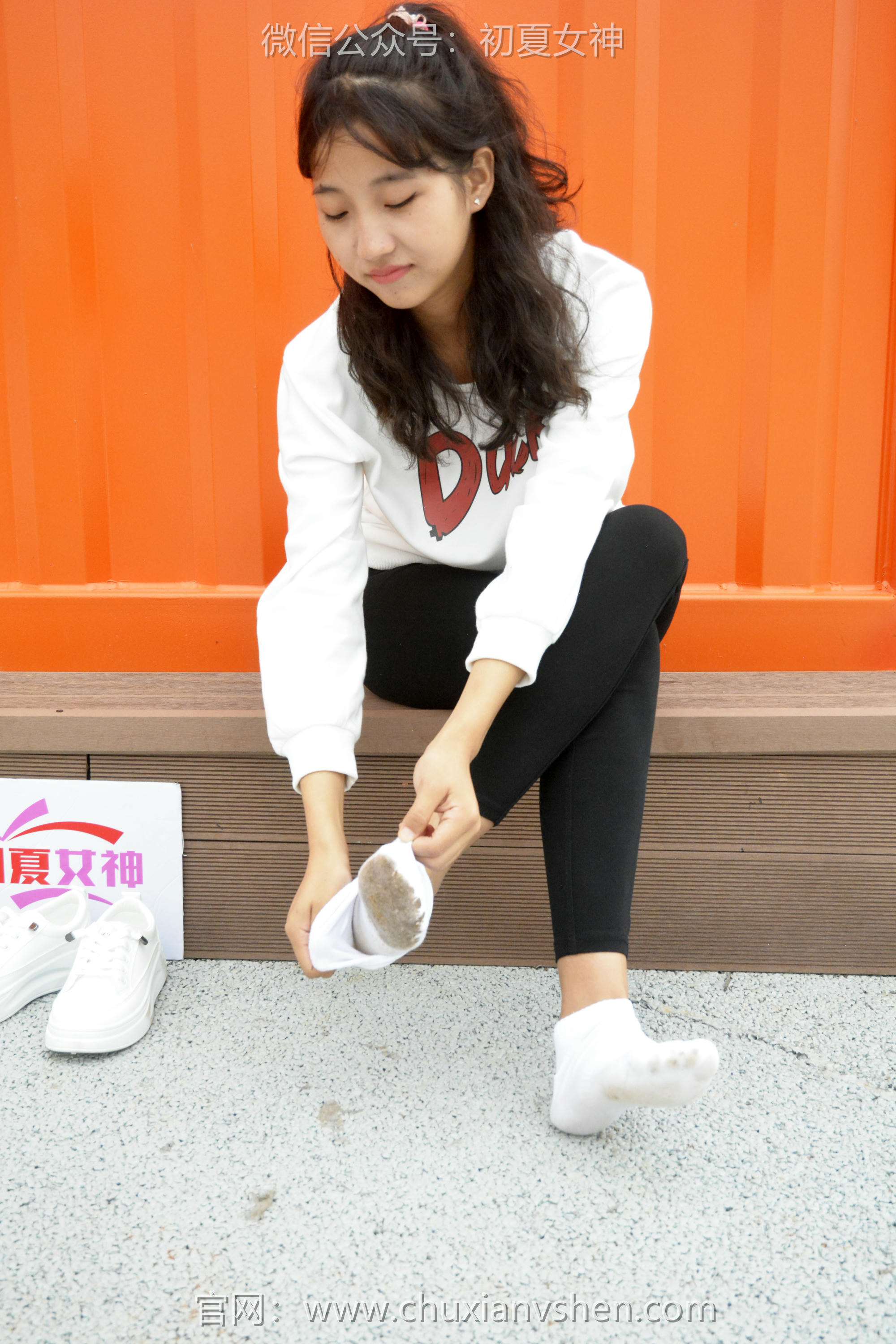 初夏女神 NO.082 点点 休闲卫衣[150P+1V／5.26GB]_第5集