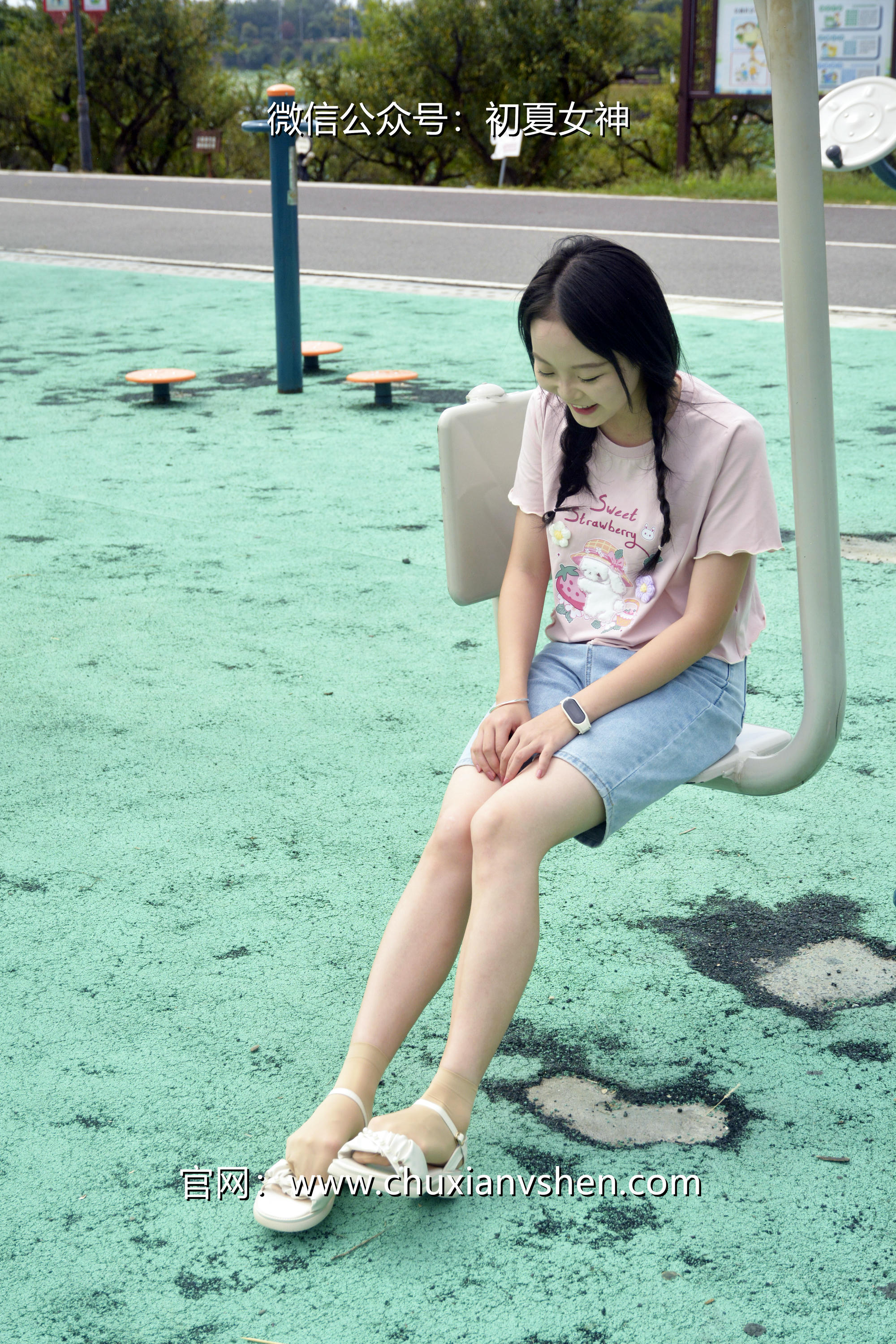 初夏女神 NO.084 双双 回到童年[121P+1V／4.92GB]_第1集