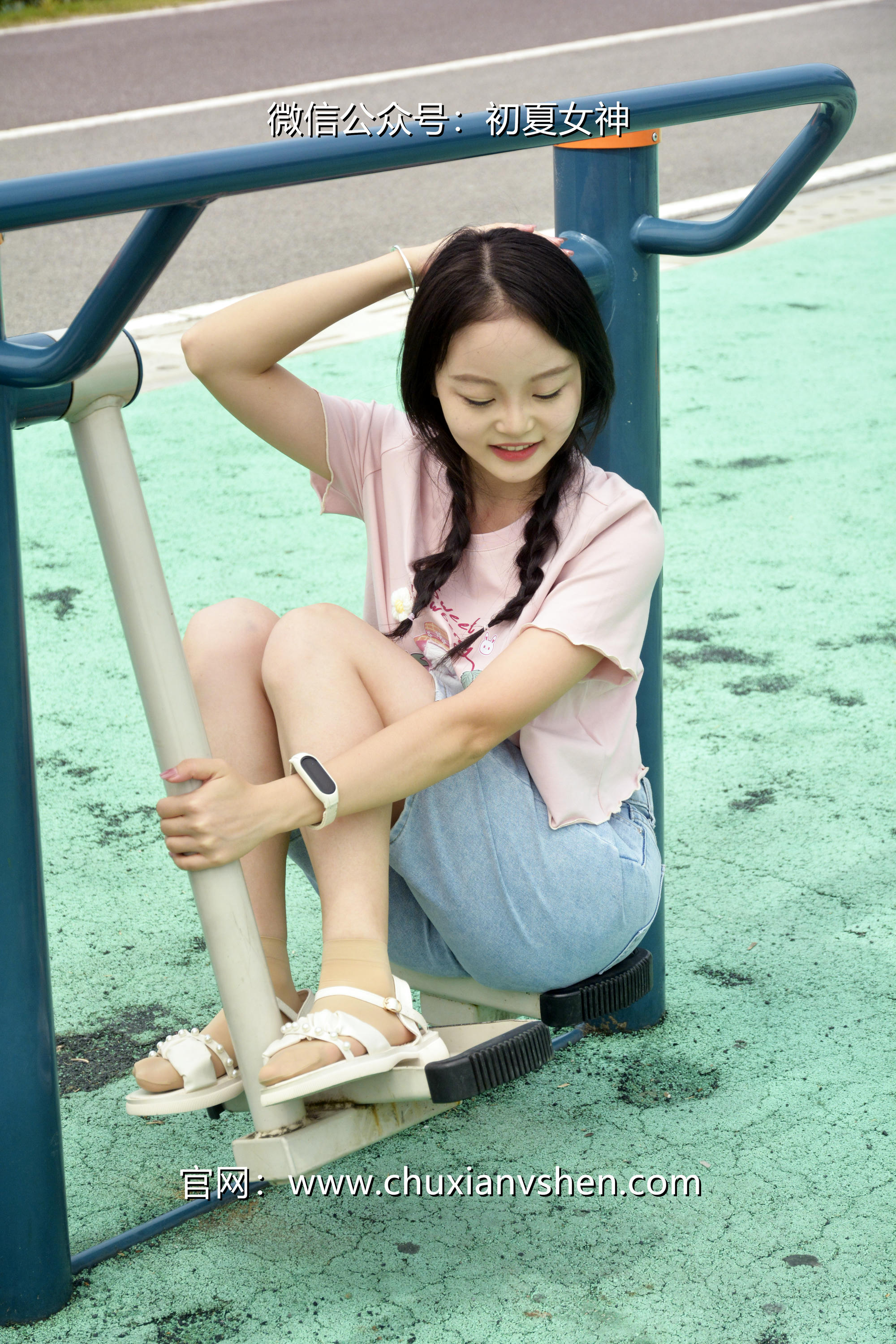 初夏女神 NO.084 双双 回到童年[121P+1V／4.92GB]_第2集