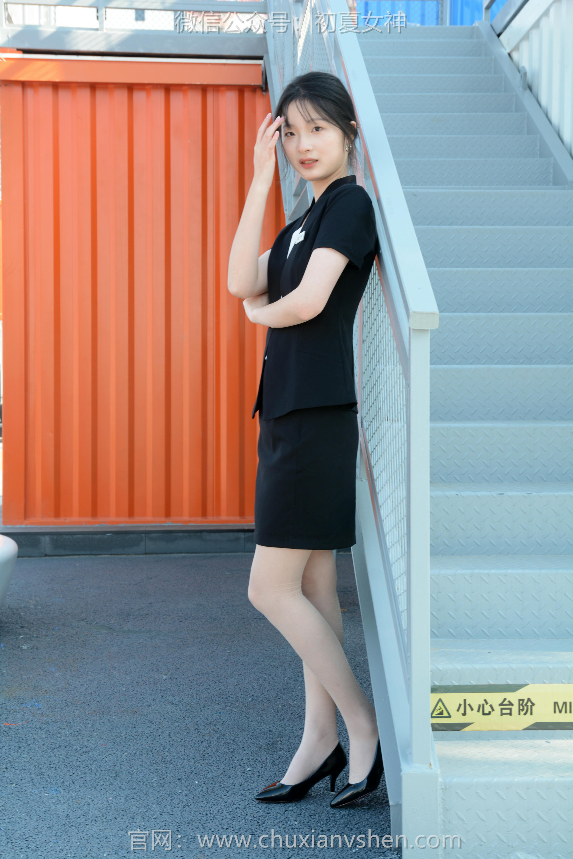 初夏女神 NO.085 安妮 黑色西装[140P+1V／4.68GB]_第1集