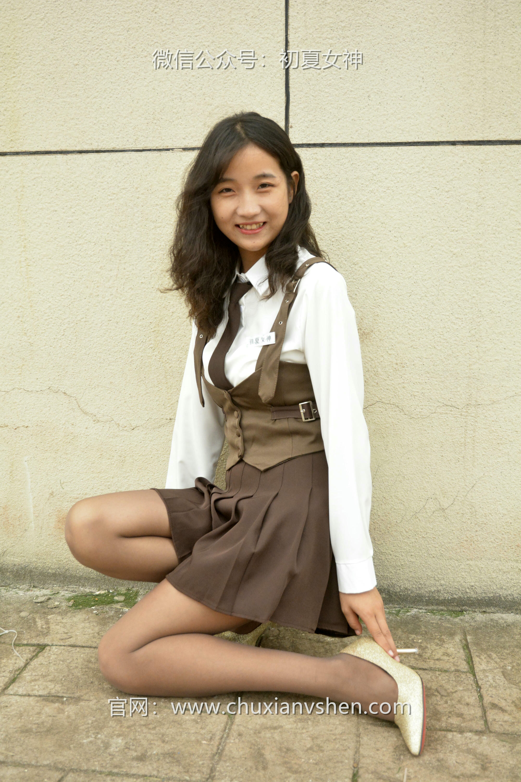 初夏女神 NO.087 点点 咖啡JK[140P+1V／3.32GB]_第7集