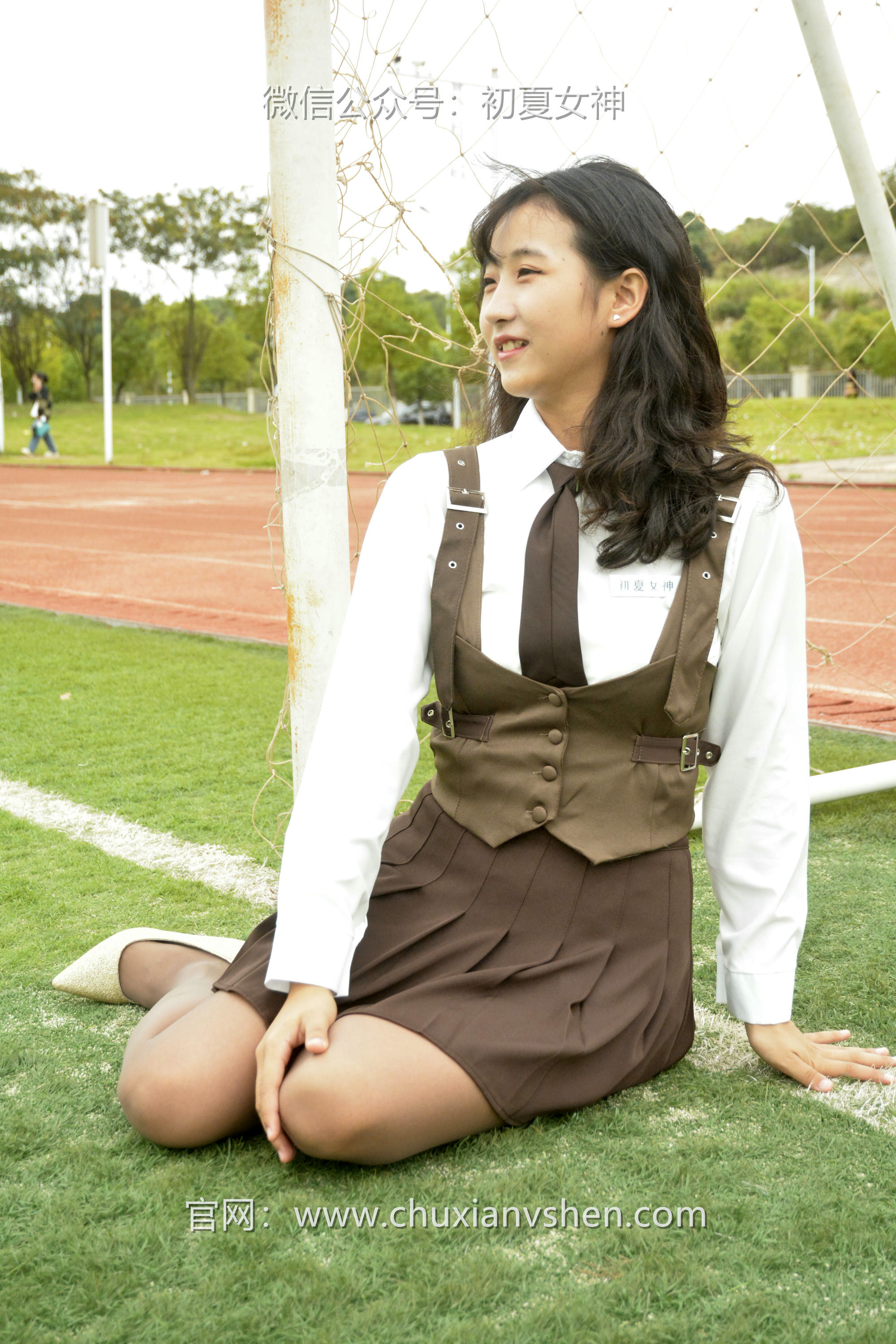 初夏女神 NO.087 点点 咖啡JK[140P+1V／3.32GB]_第3集