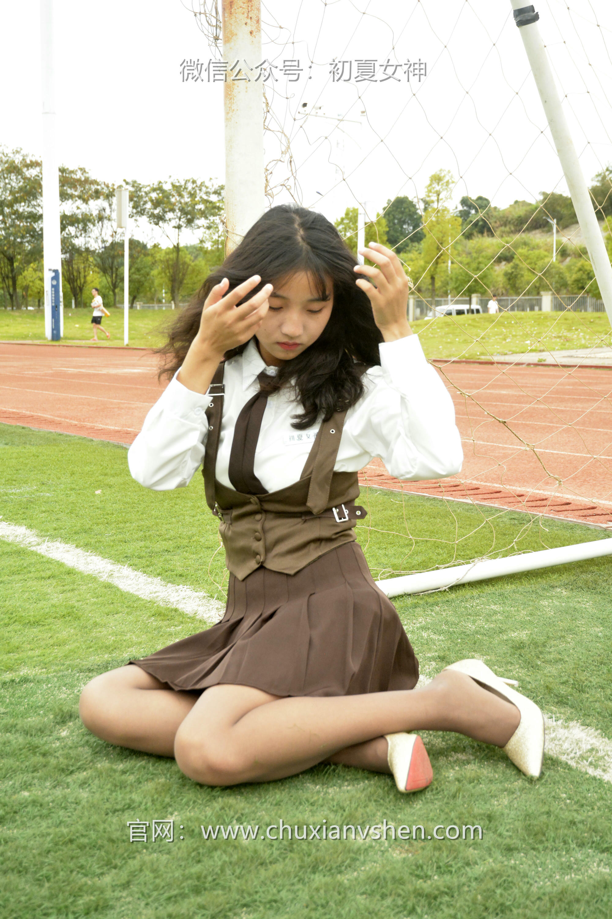 初夏女神 NO.087 点点 咖啡JK[140P+1V／3.32GB]_第3集