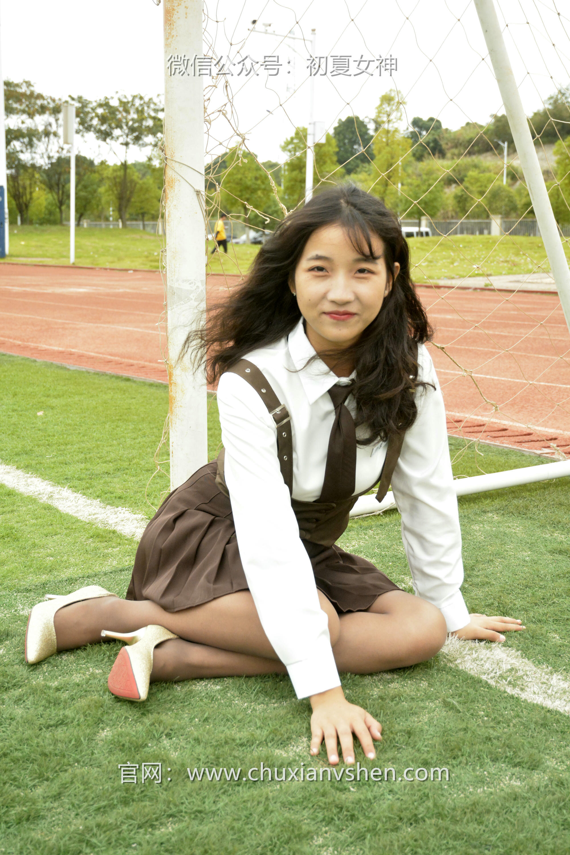 初夏女神 NO.087 点点 咖啡JK[140P+1V／3.32GB]_第3集