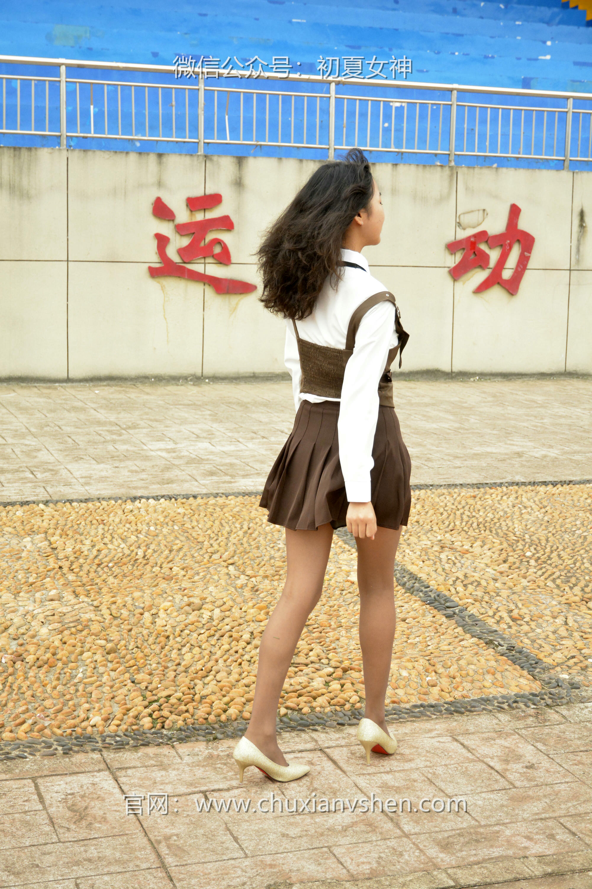 初夏女神 NO.087 点点 咖啡JK[140P+1V／3.32GB]_第3集