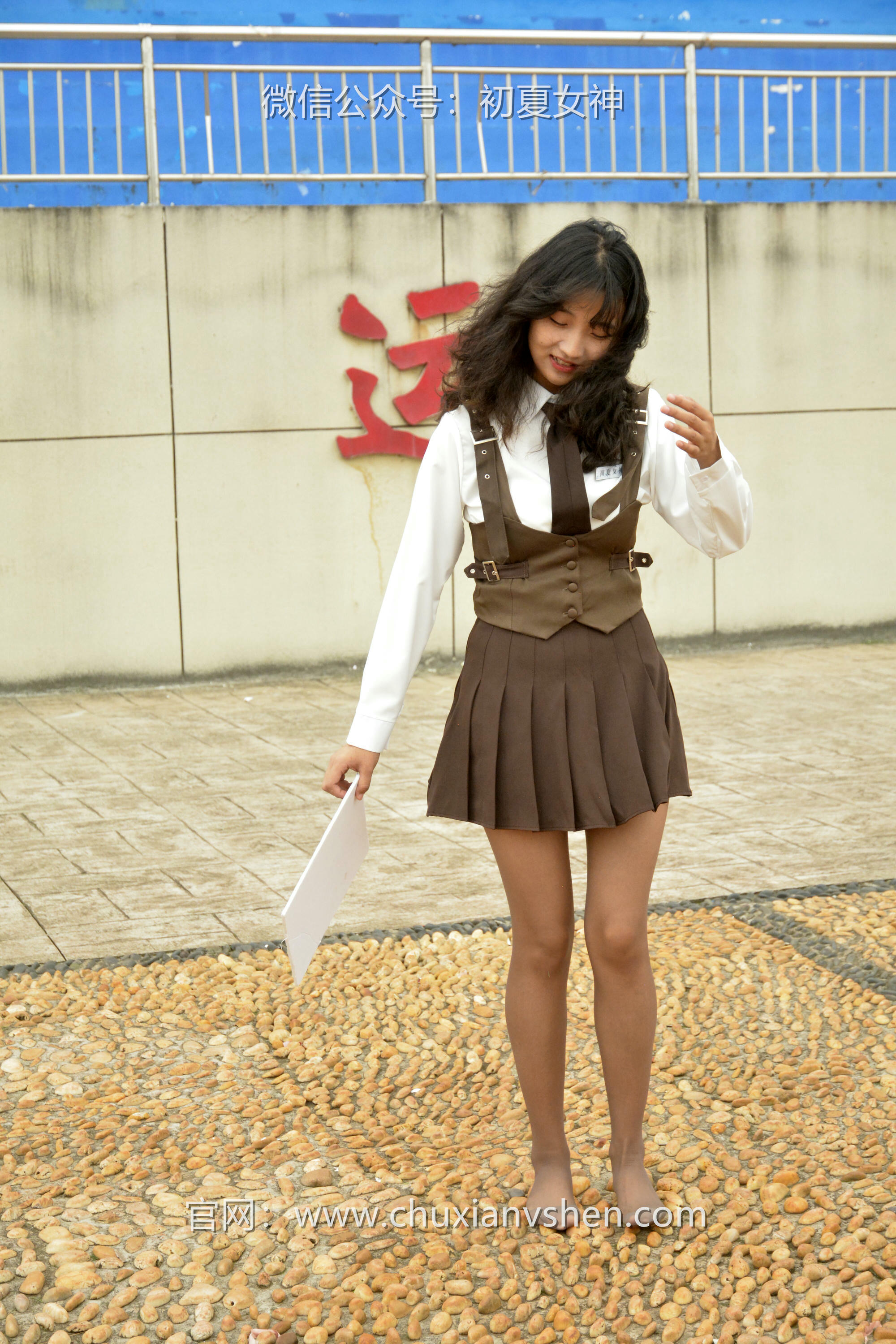 初夏女神 NO.087 点点 咖啡JK[140P+1V／3.32GB]_第3集