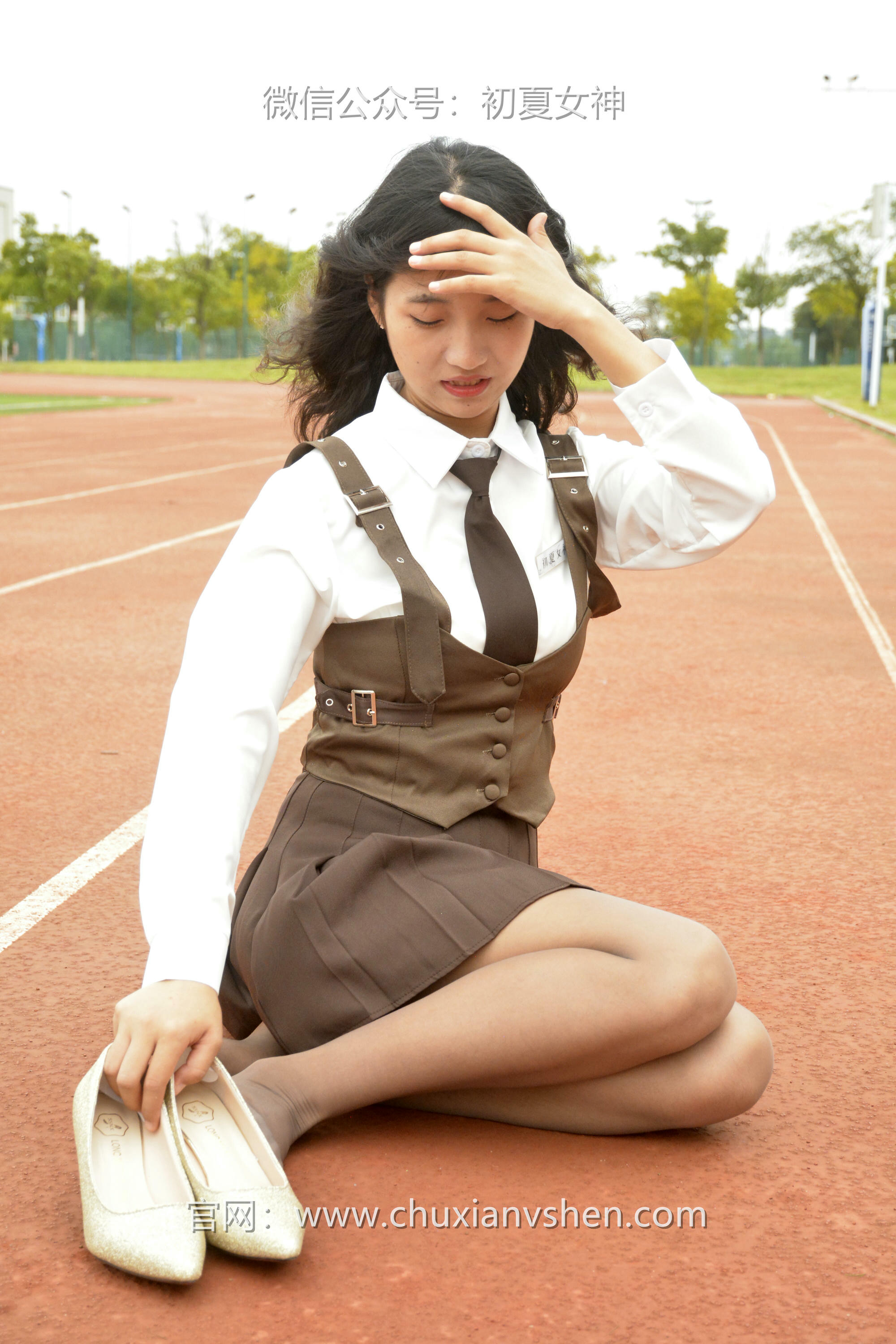 初夏女神 NO.087 点点 咖啡JK[140P+1V／3.32GB]_第5集