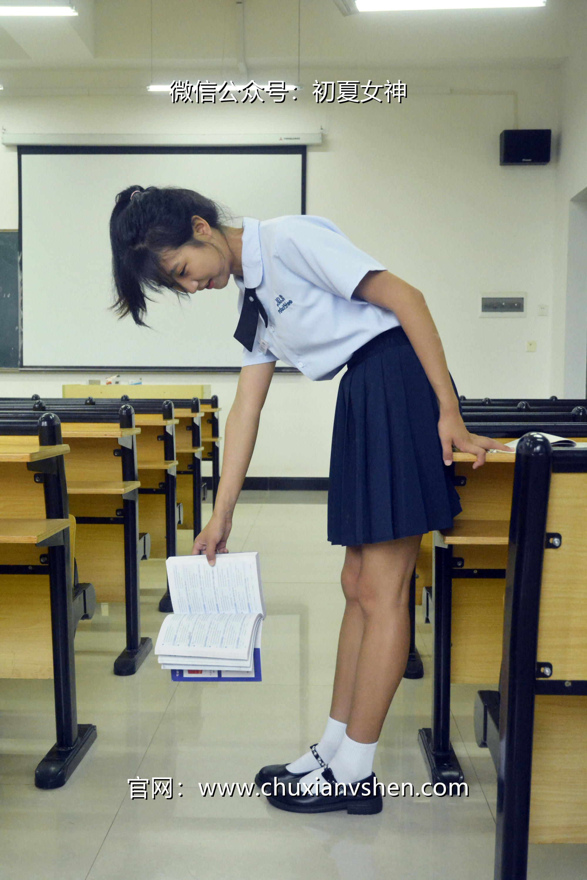 初夏女神 NO.089 点点 异国校服[155P+1V／5.51GB]_第2集