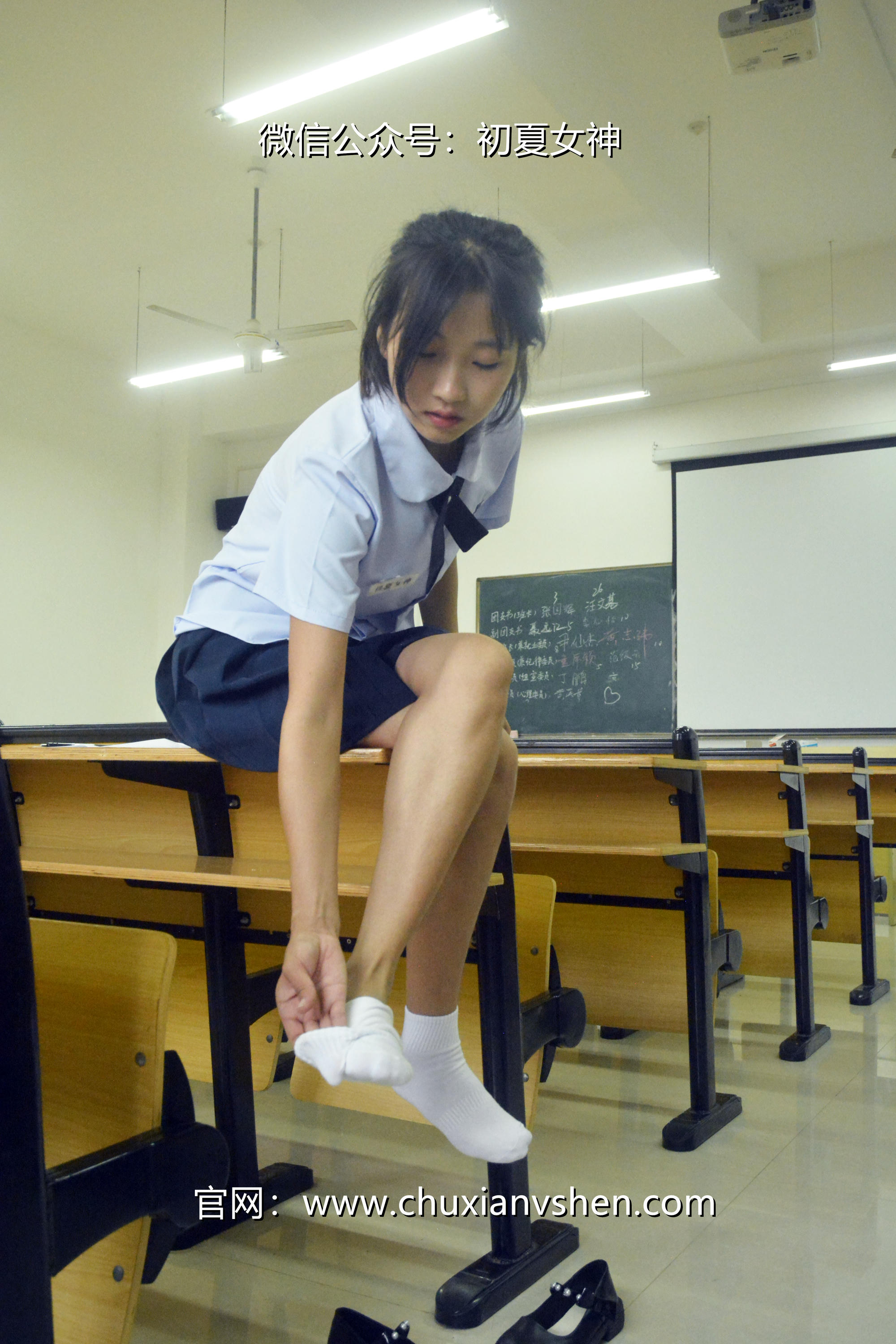 初夏女神 NO.089 点点 异国校服[155P+1V／5.51GB]_第4集