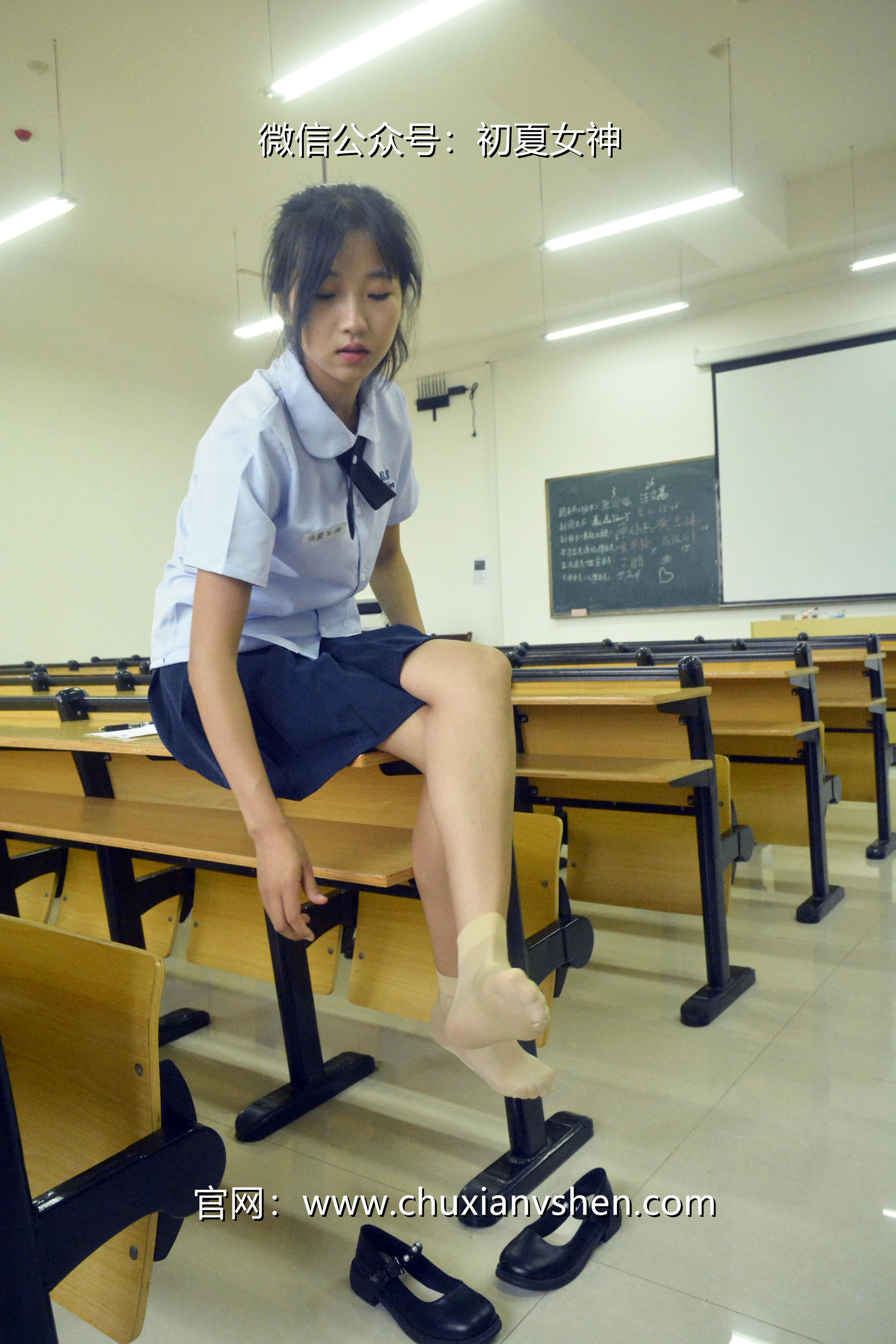 初夏女神 NO.089 点点 异国校服[155P+1V／5.51GB]_第5集