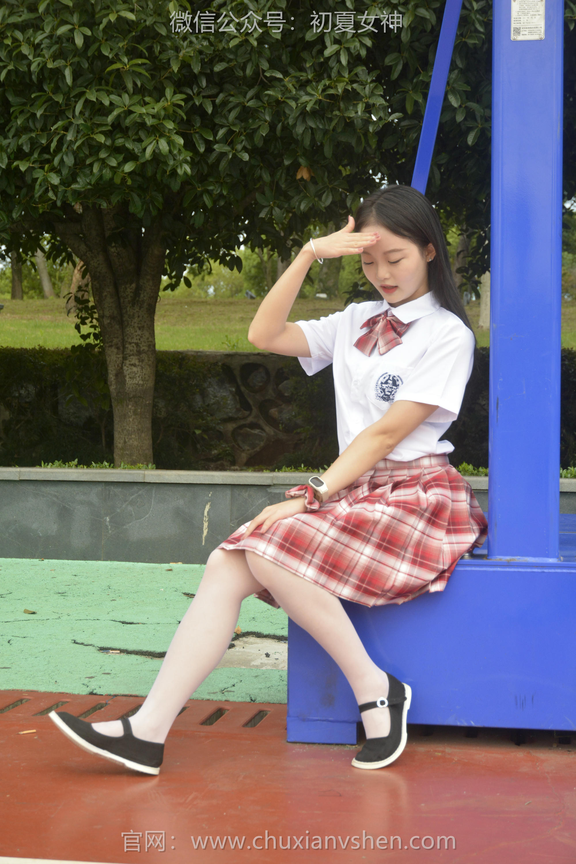 初夏女神 NO.091 双双 大红JK套[130P+1V／4.98GB]_第6集