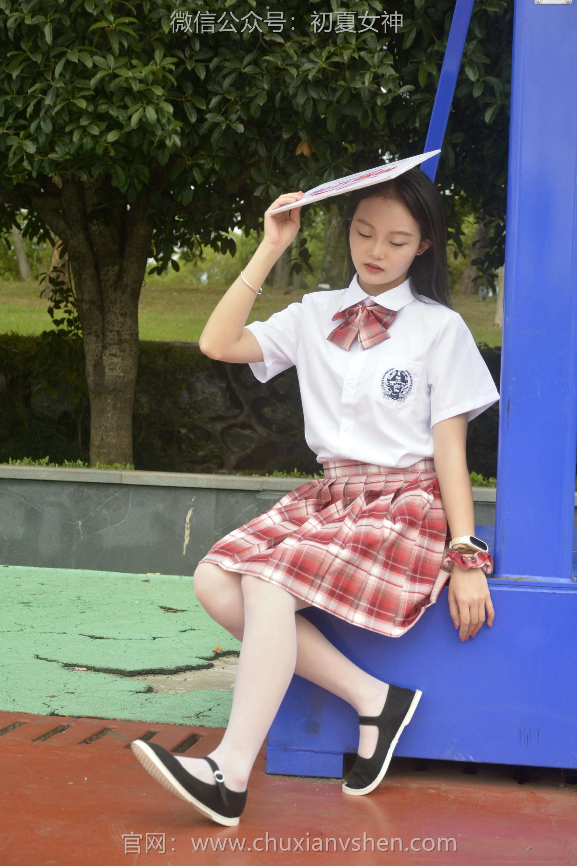 初夏女神 NO.091 双双 大红JK套[130P+1V／4.98GB]_第6集