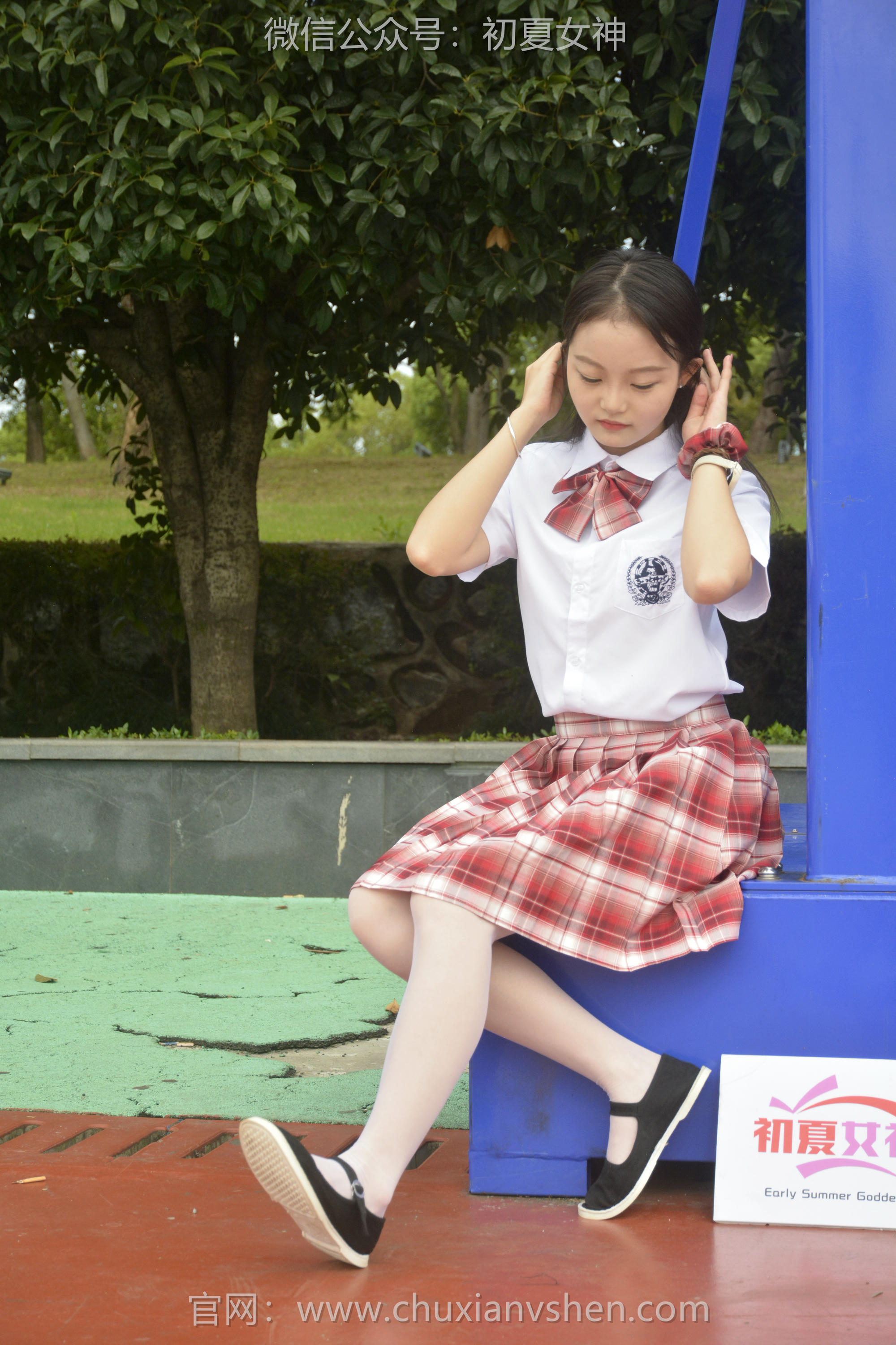 初夏女神 NO.091 双双 大红JK套[130P+1V／4.98GB]_第7集