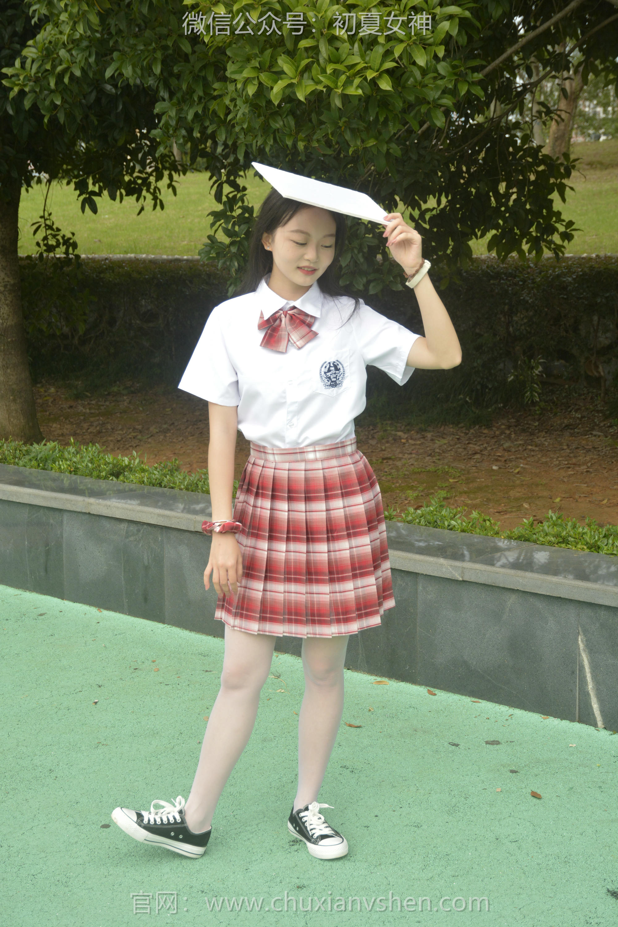 初夏女神 NO.091 双双 大红JK套[130P+1V／4.98GB]_第5集