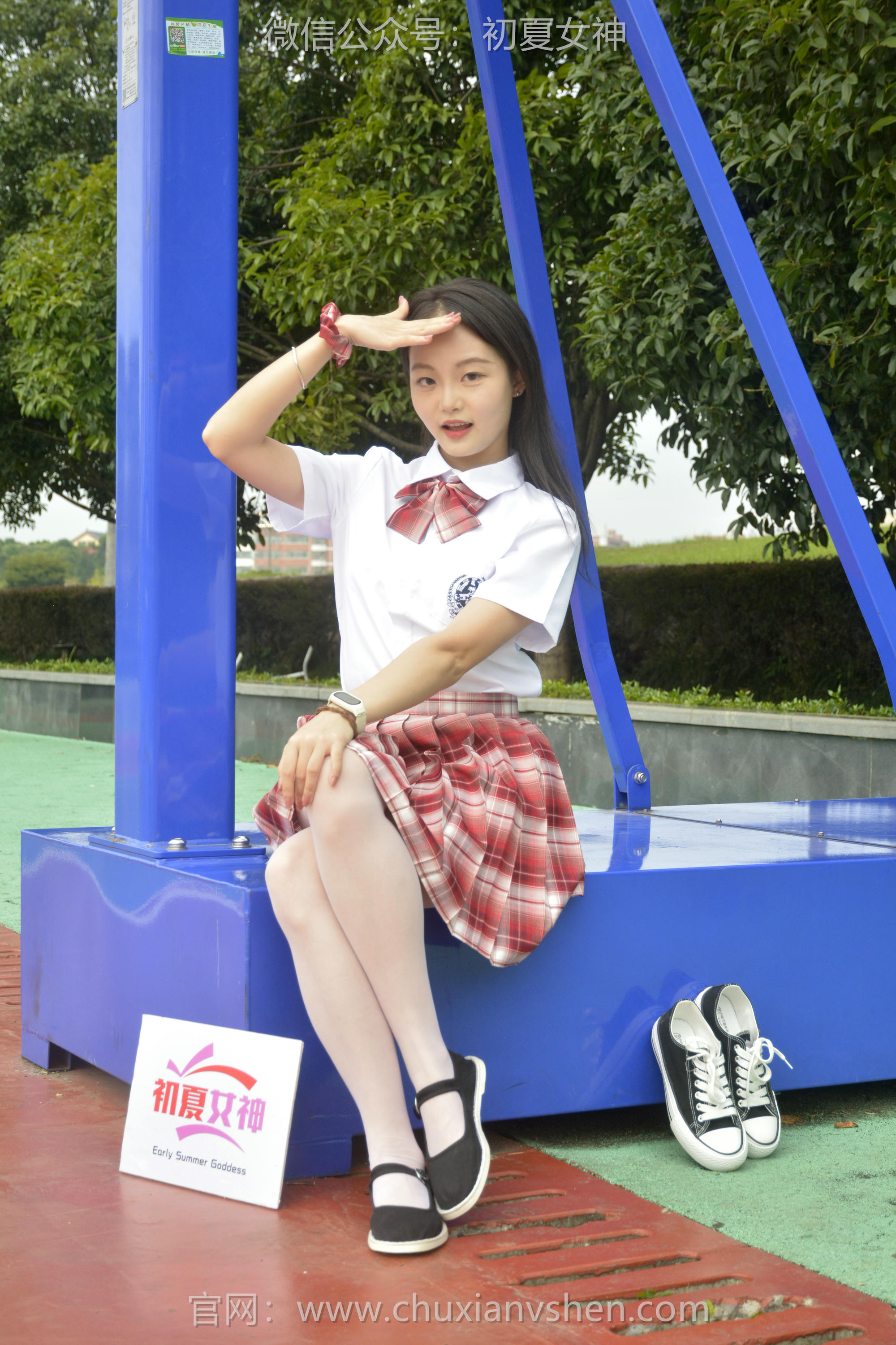 初夏女神 NO.091 双双 大红JK套[130P+1V／4.98GB]_第5集