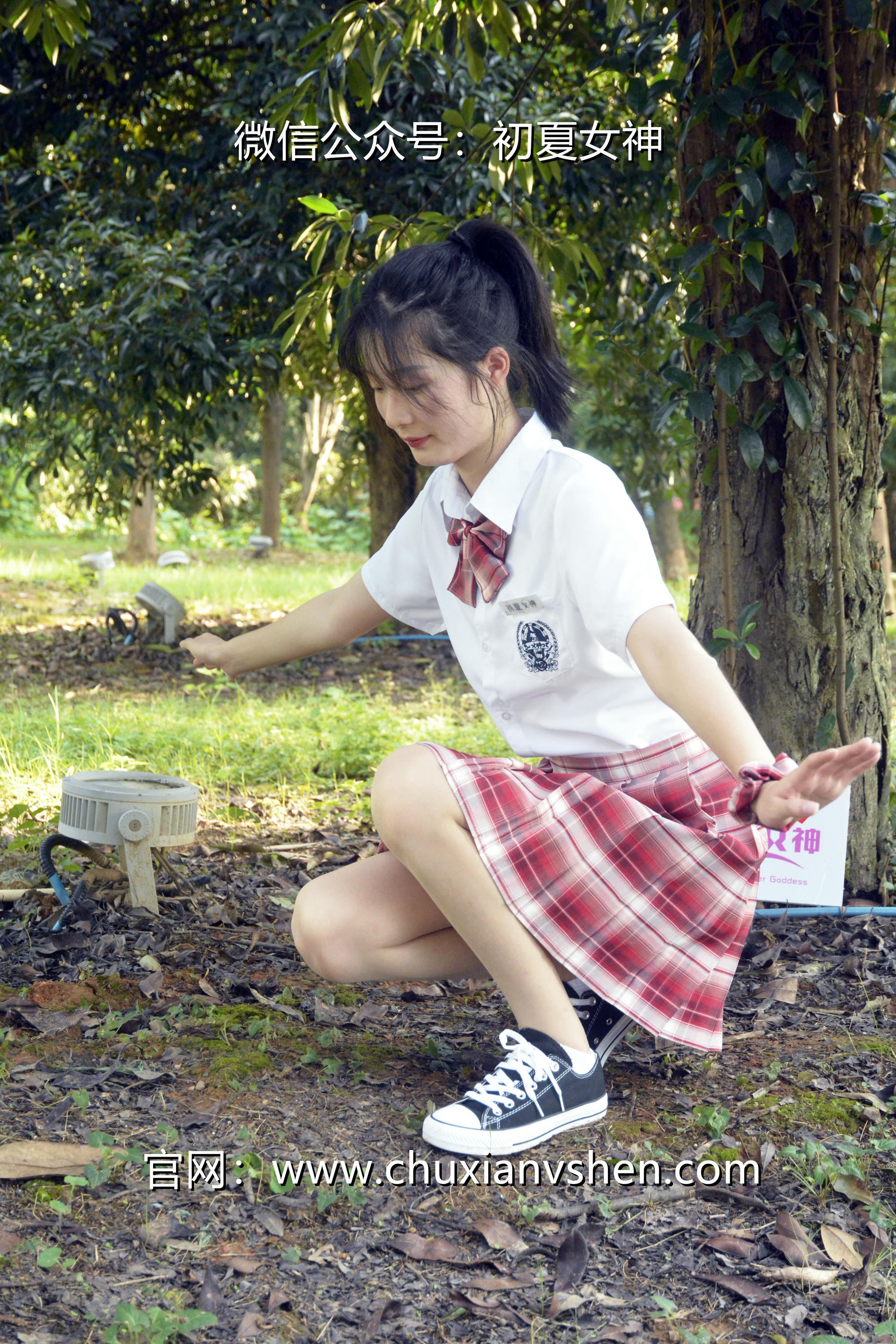 初夏女神 NO.092 安妮 草莓色JK[140P+1V／5.98GB]_第1集