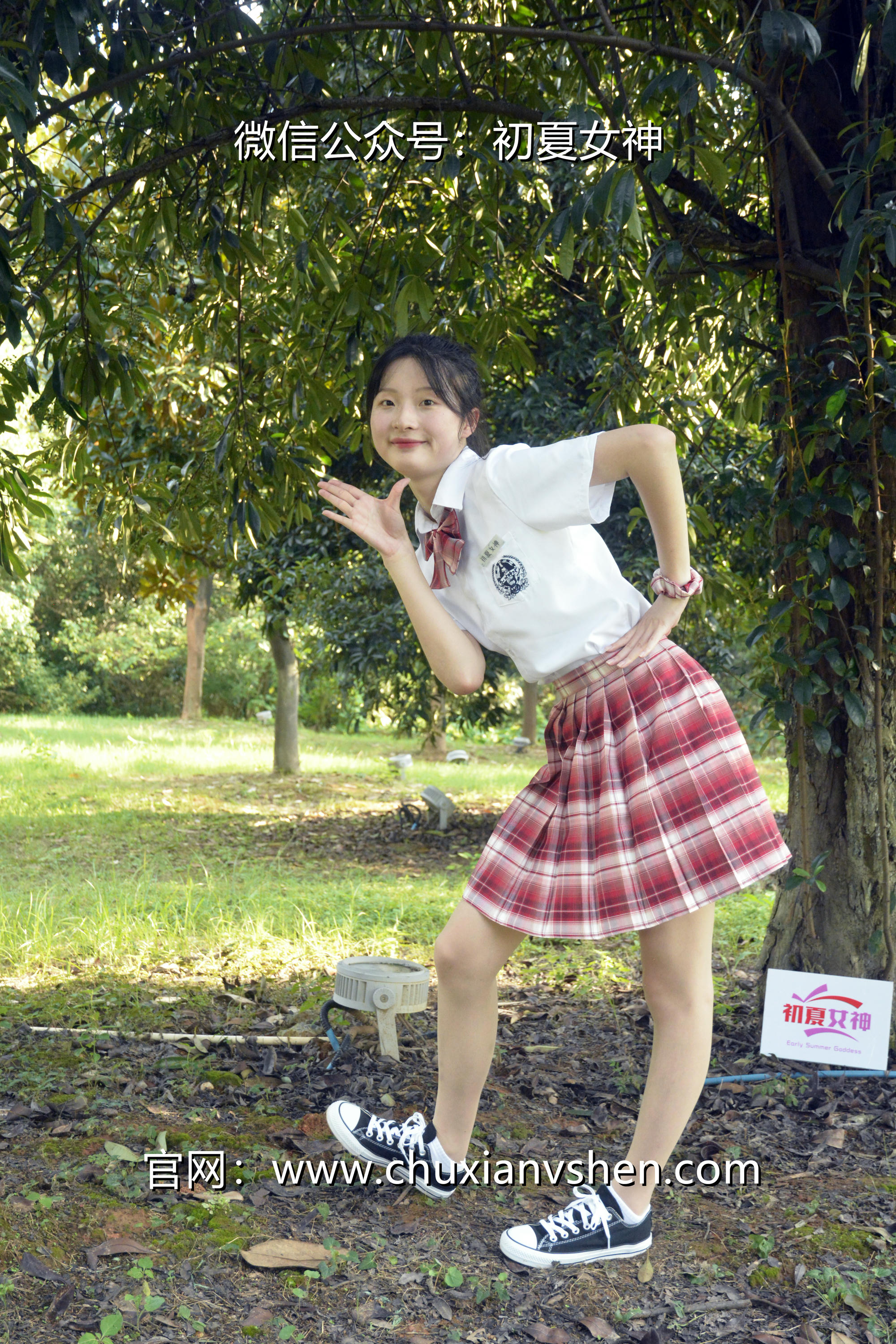 初夏女神 NO.092 安妮 草莓色JK[140P+1V／5.98GB]_第1集