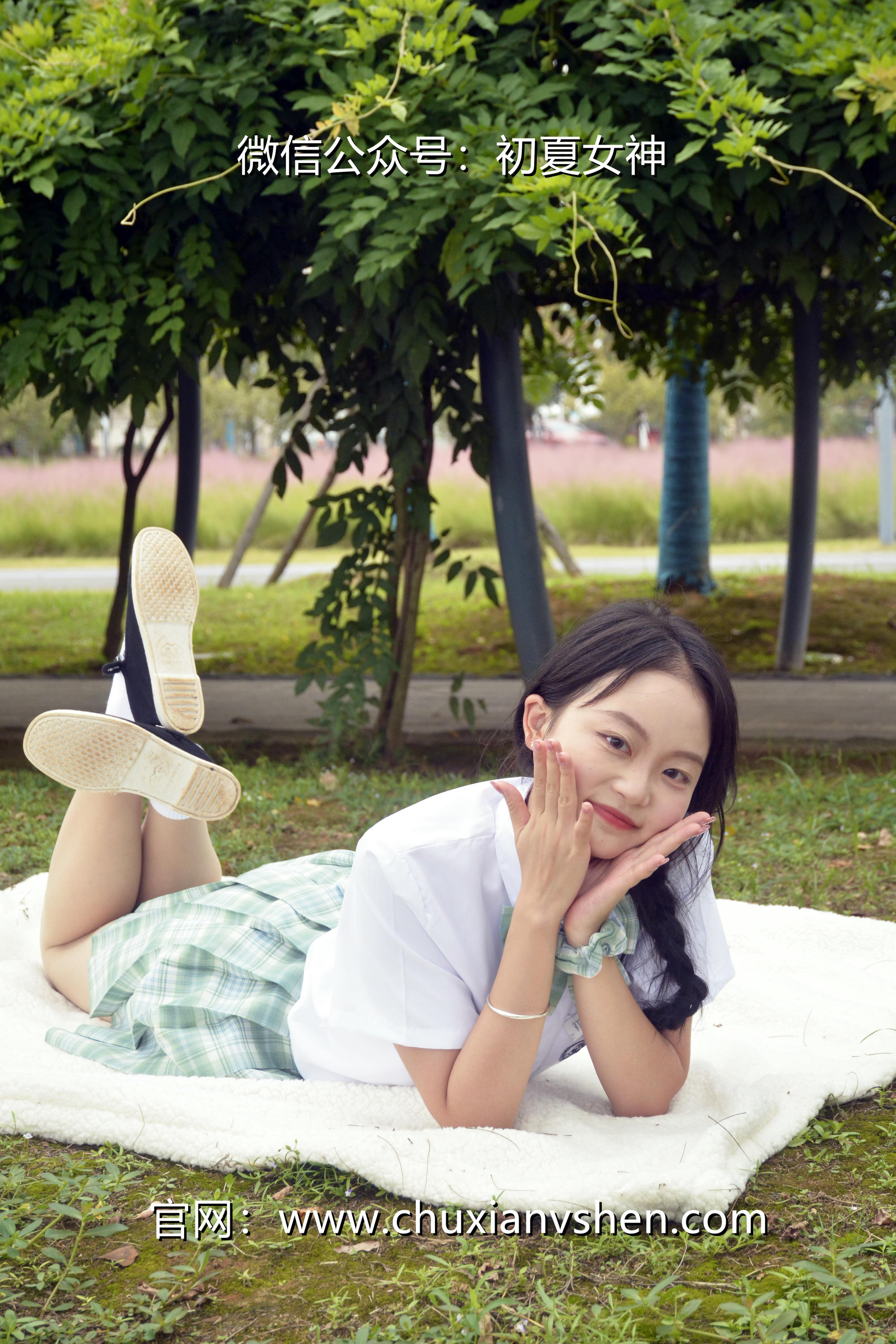 初夏女神 NO.093 双双 雪松JK套[140P+1V／5.53GB]_第6集