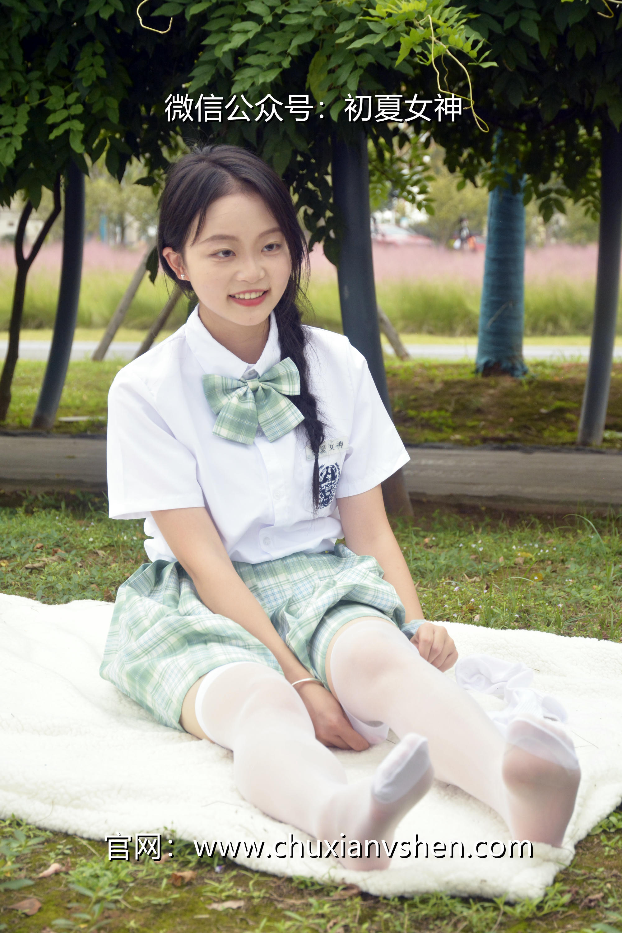 初夏女神 NO.093 双双 雪松JK套[140P+1V／5.53GB]_第6集