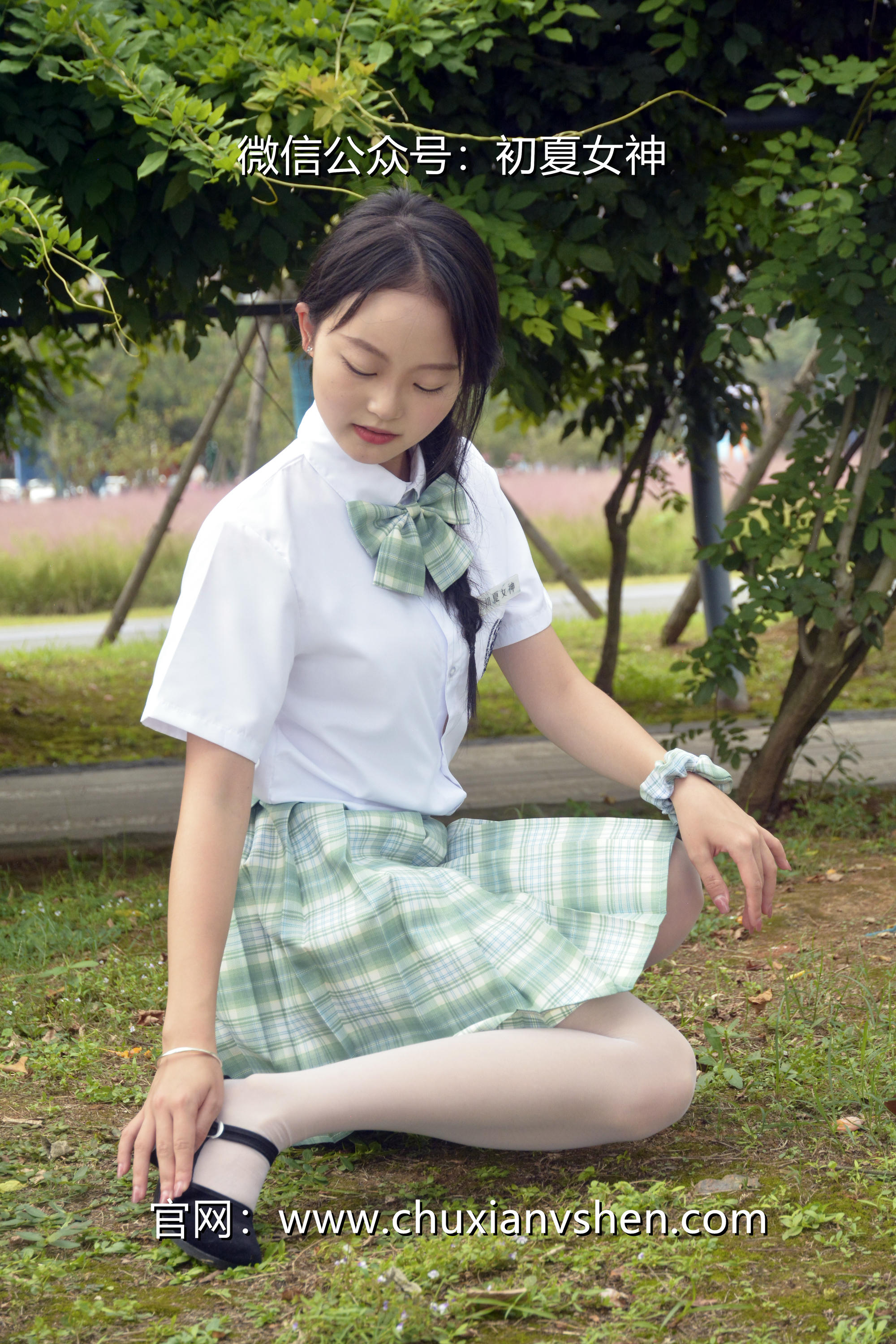 初夏女神 NO.093 双双 雪松JK套[140P+1V／5.53GB]_第7集