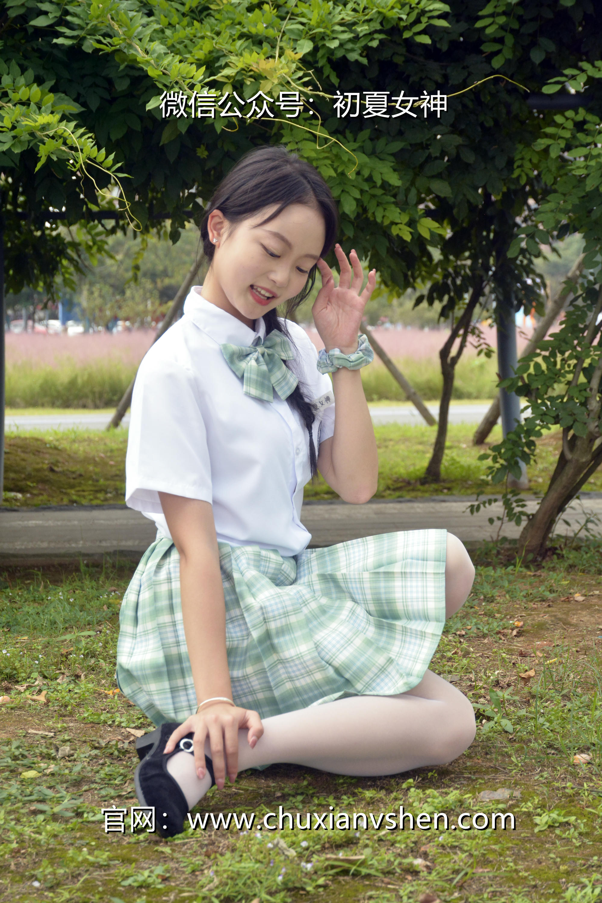 初夏女神 NO.093 双双 雪松JK套[140P+1V／5.53GB]_第7集