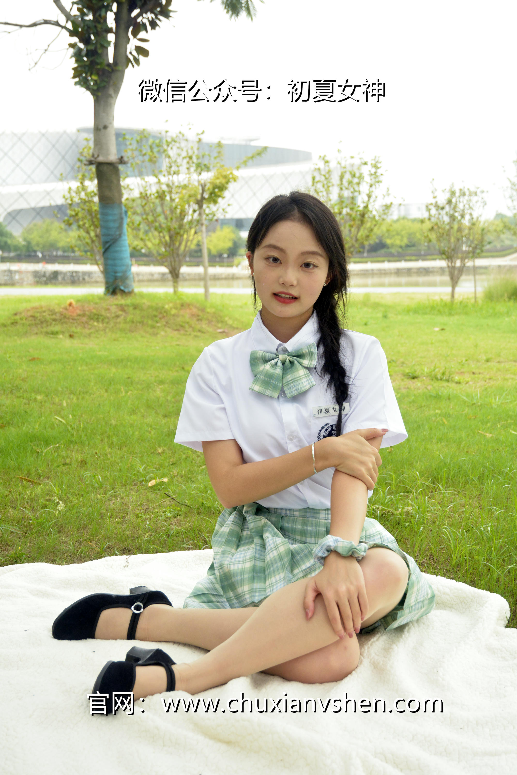 初夏女神 NO.093 双双 雪松JK套[140P+1V／5.53GB]_第3集