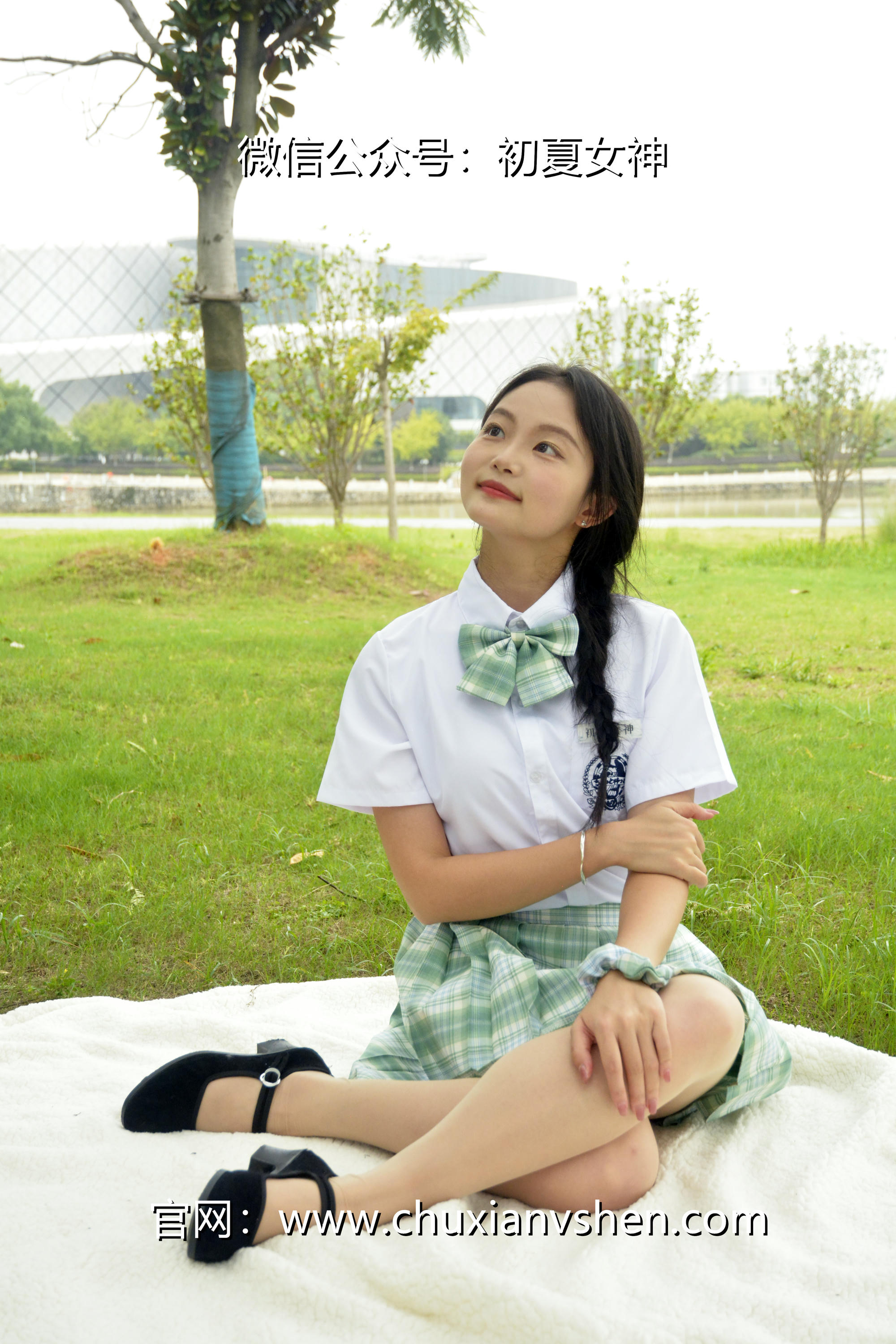 初夏女神 NO.093 双双 雪松JK套[140P+1V／5.53GB]_第3集