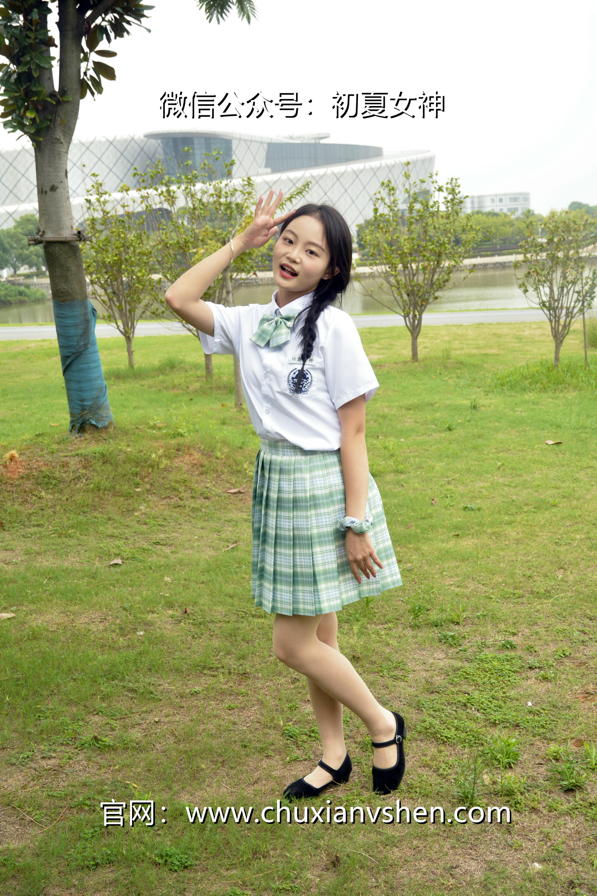 初夏女神 NO.093 双双 雪松JK套[140P+1V／5.53GB]_第3集